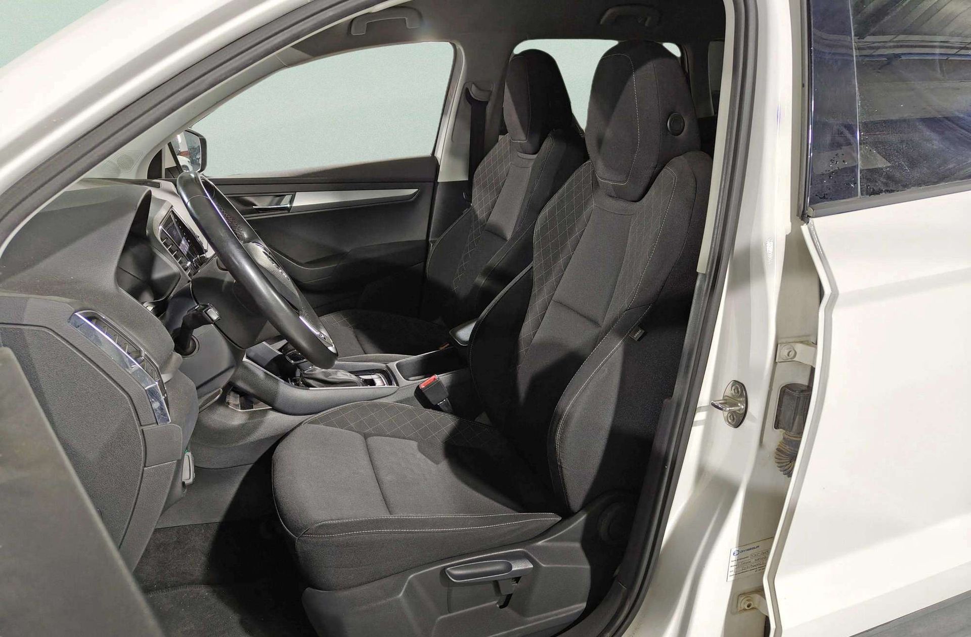 Škoda Karoq 2.0 TDI Ambition 4x4 DSG - foto 12