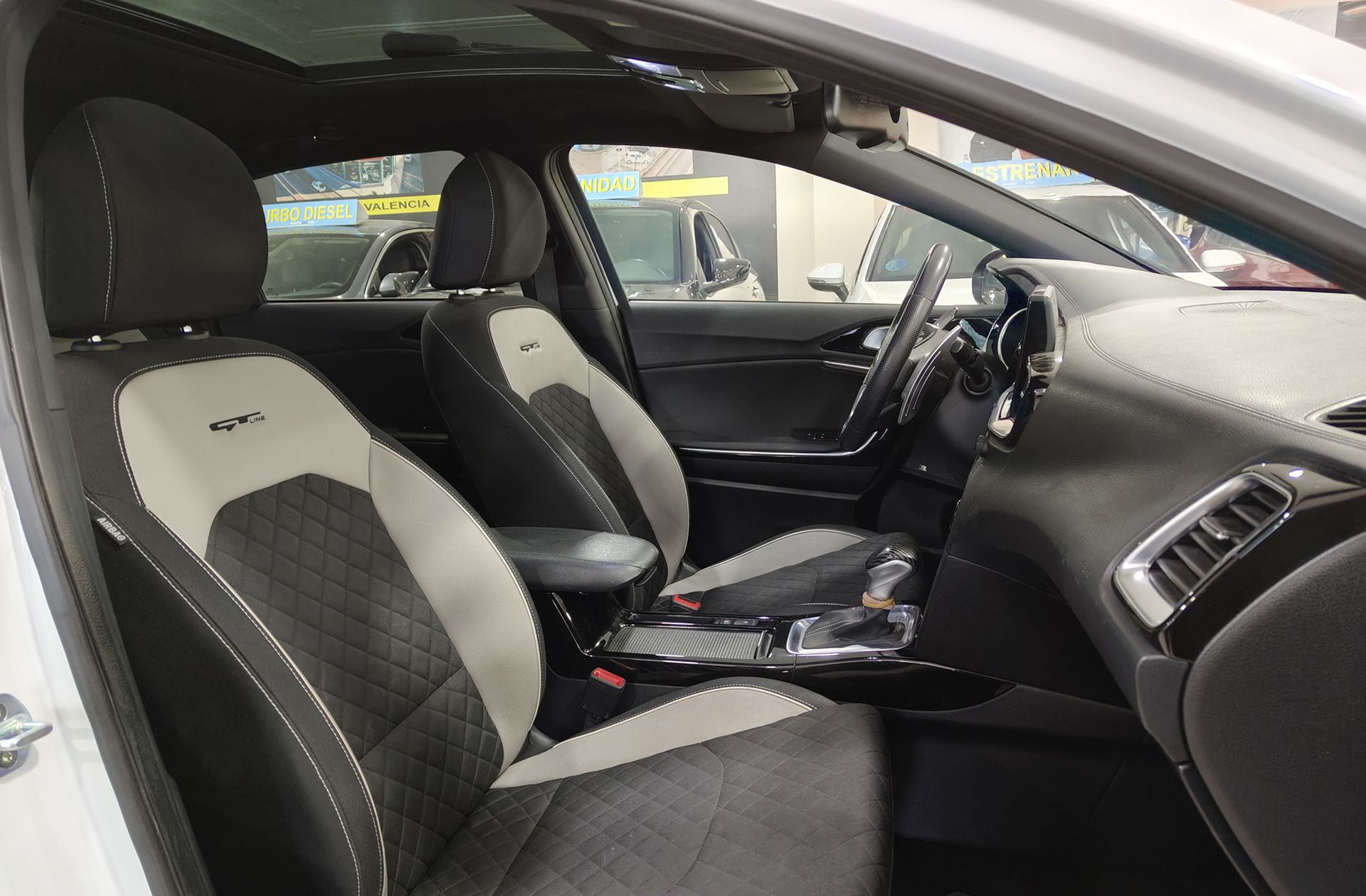 Kia Ceed 1.4 T-GDi GT Line - foto 24