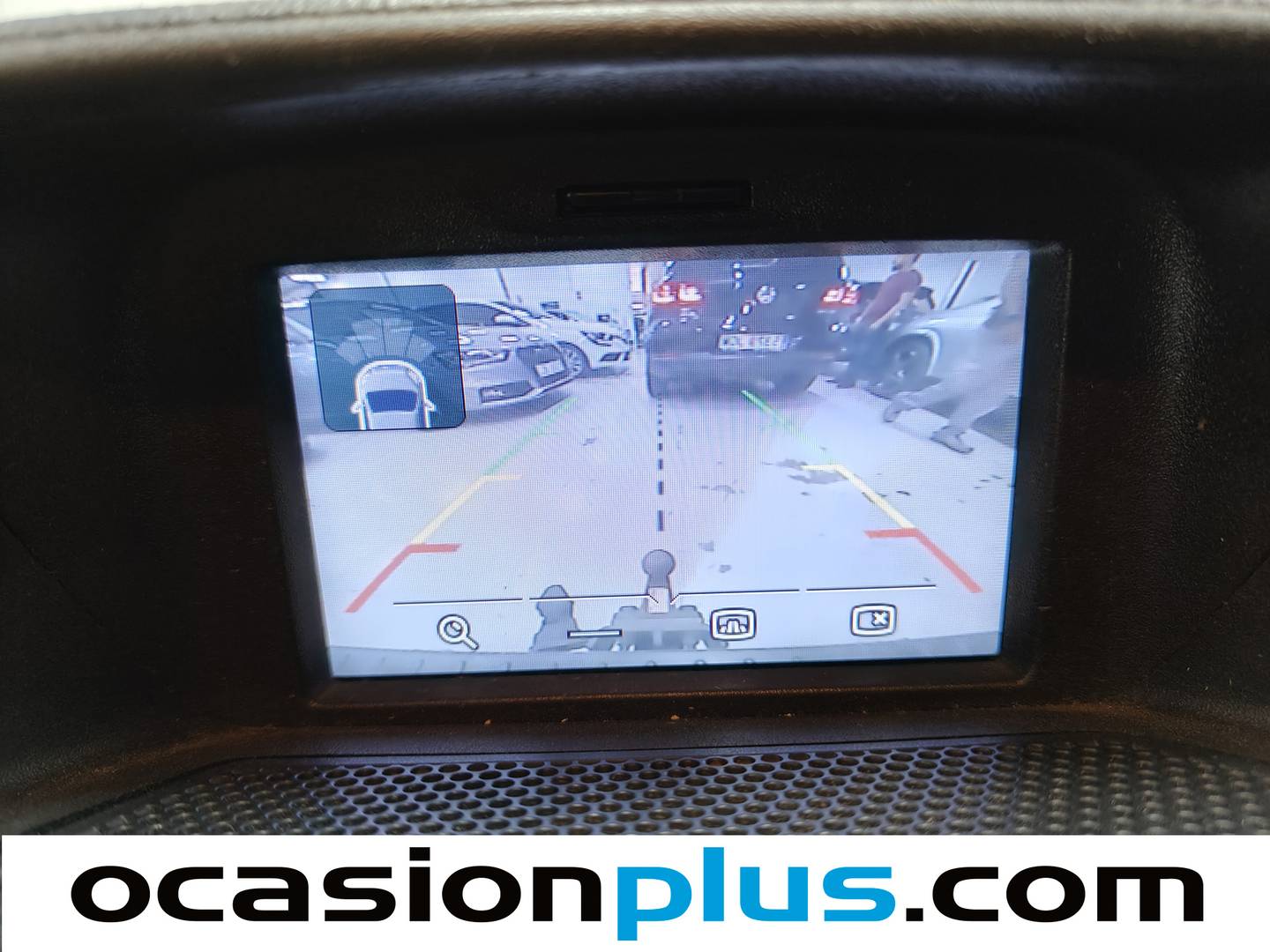 Equipamiento del Ford Tourneo Custom Ford Tourneo Custom 2.0 TDCI L1 Titanium (170 CV) 8 Plazas