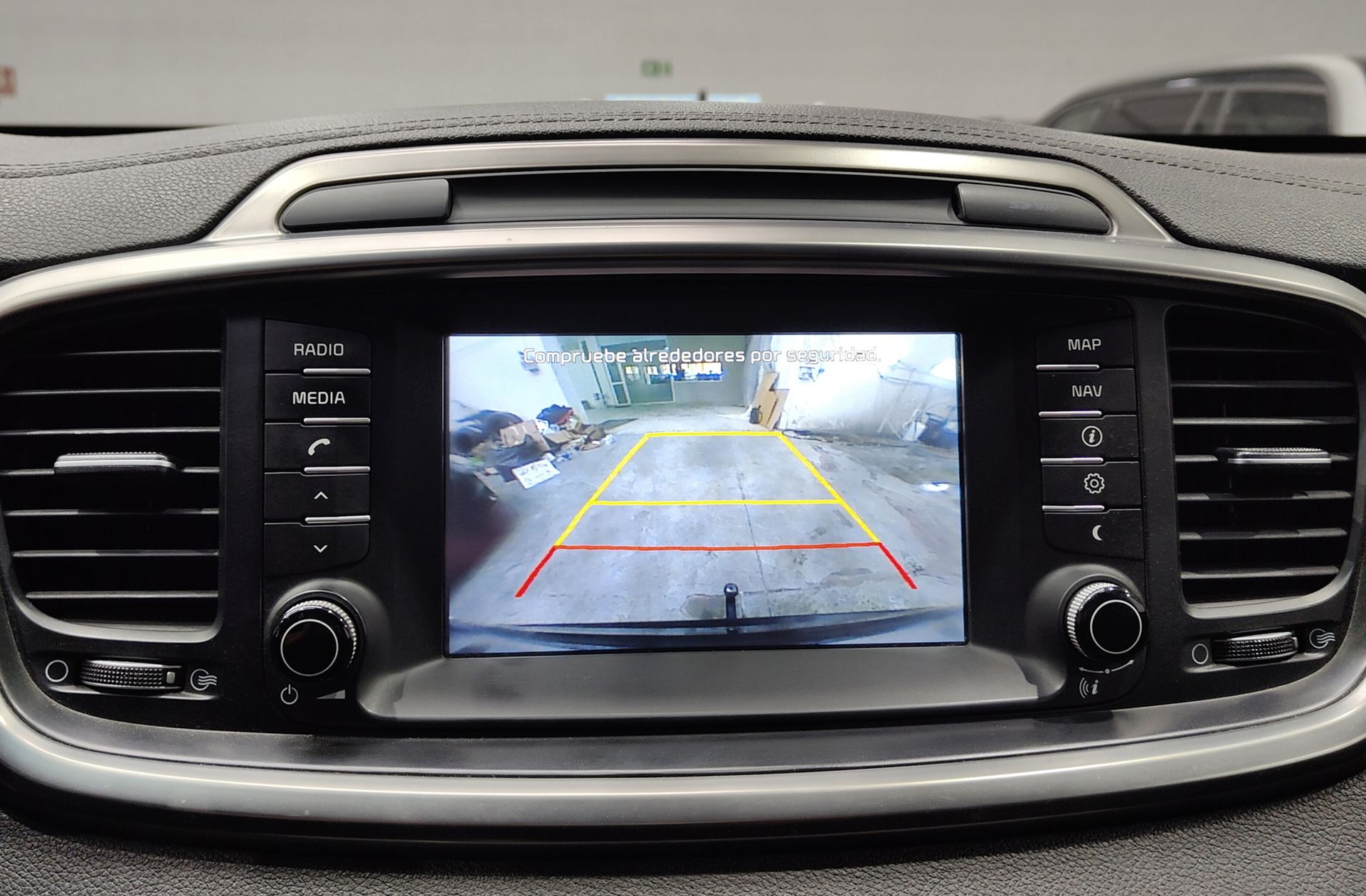 Kia Sorento 2.2 CRDi Drive 4x2 7 plazas - foto 10