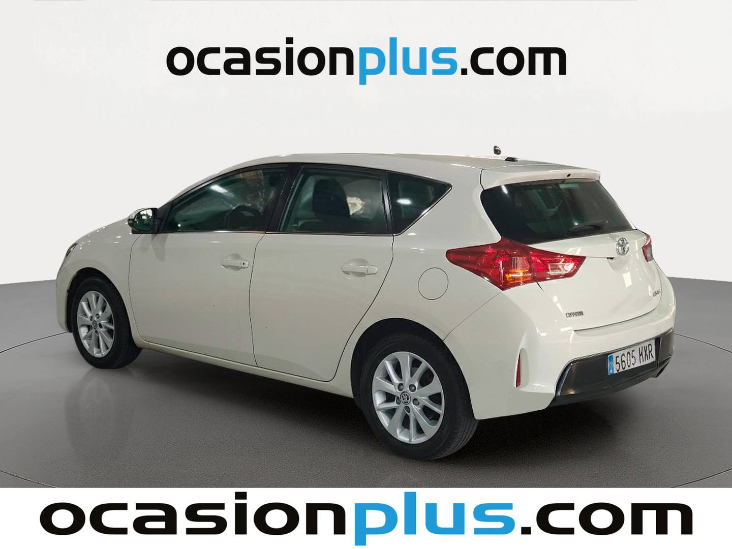 Foto trasera Toyota Auris Toyota Auris 130 Active (132 CV) derecha