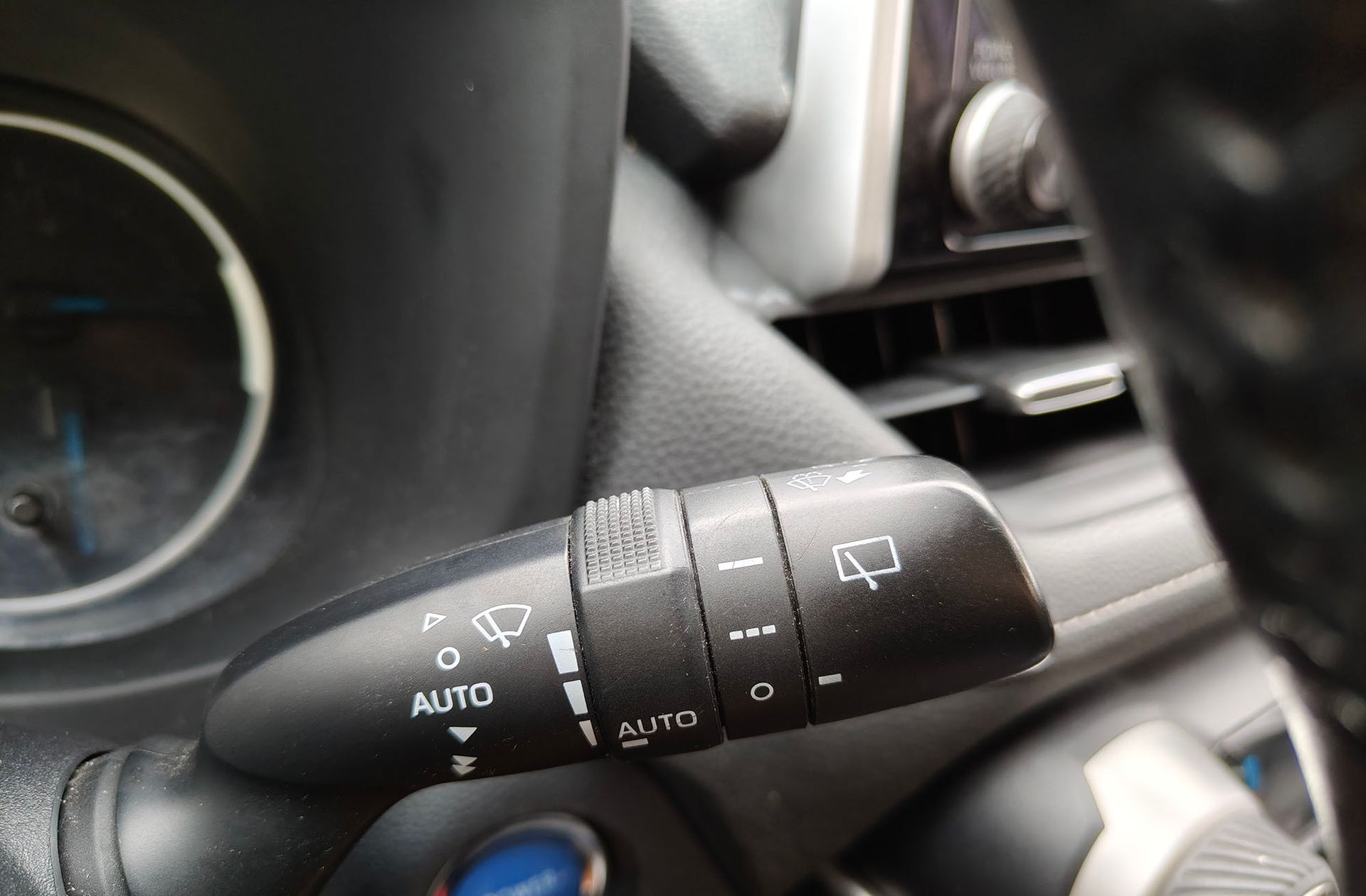 Toyota RAV4 2.5l hybrid Advance 4WD - foto 26