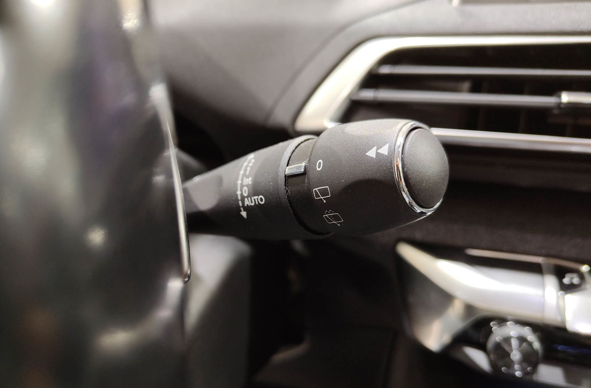 Peugeot 5008 BlueHDi 130 Allure EAT8 7 plazas - foto 35