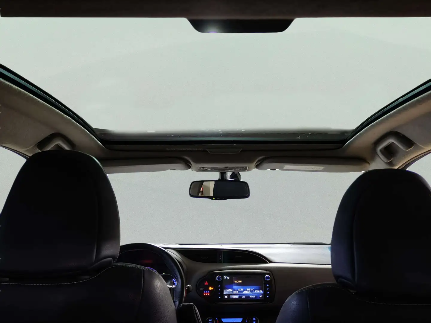 Foto Toyota Yaris Toyota Yaris 100H Advance (100 CV)