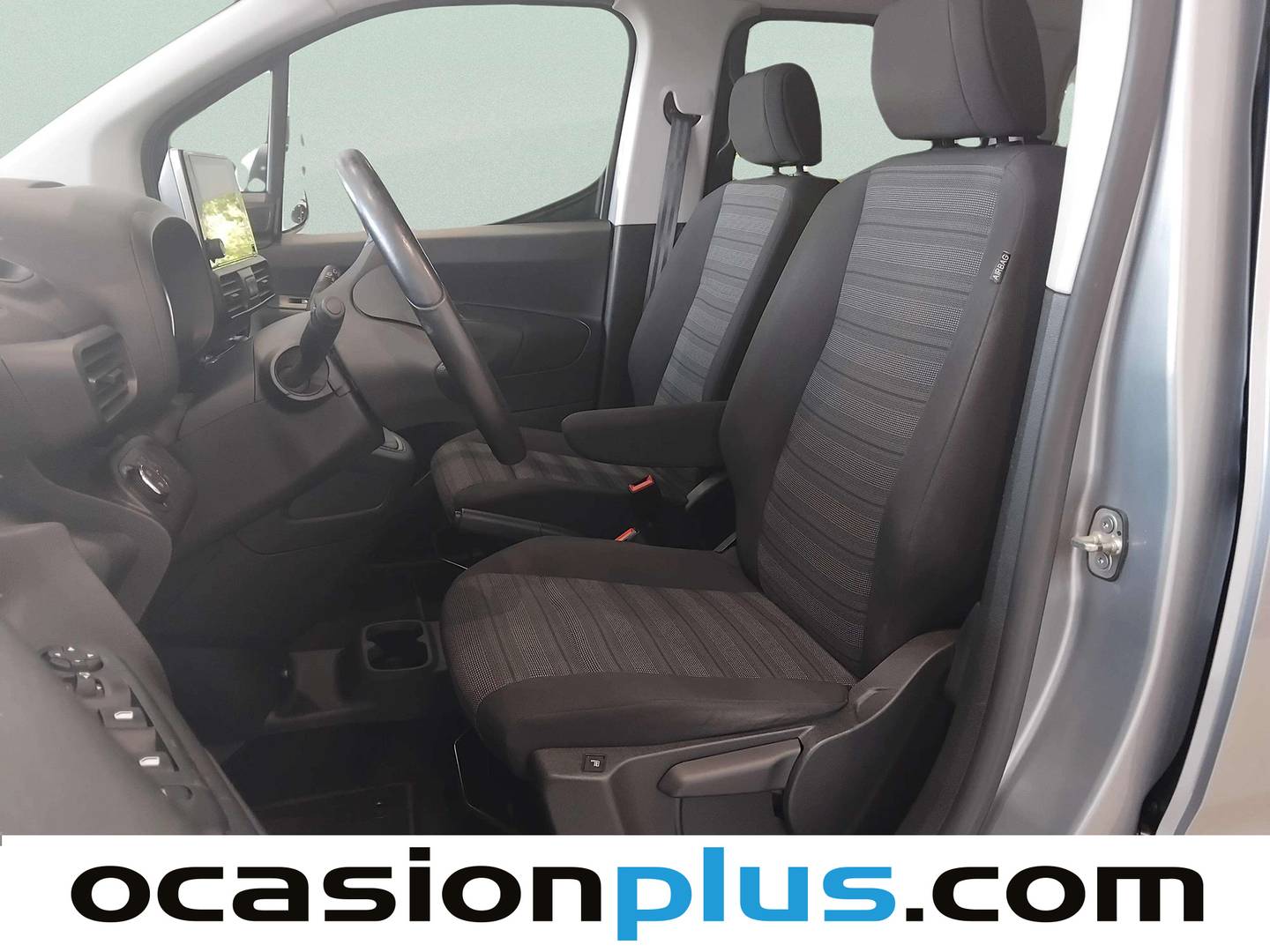 Foto asientos delanteros Opel Combo Life Opel Combo Life 1.5 TD S&S Selective L (130 CV)