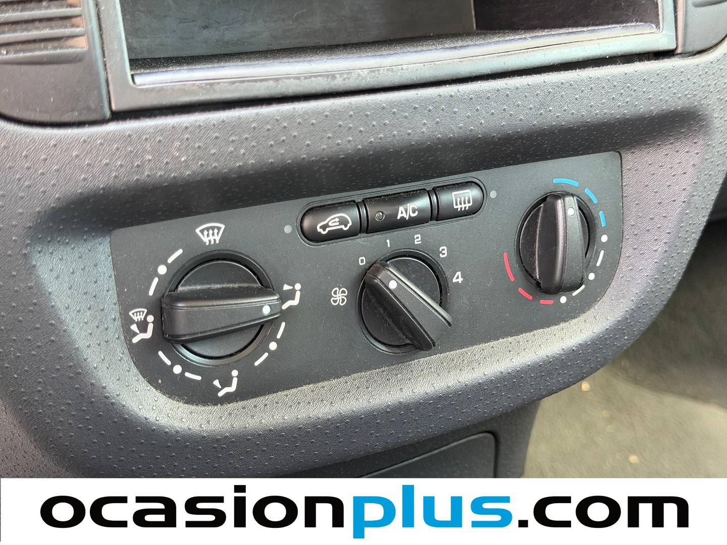 Equipamiento del Citroën C3 Citroën C3 1.4 HDI Exclusive (70 CV)