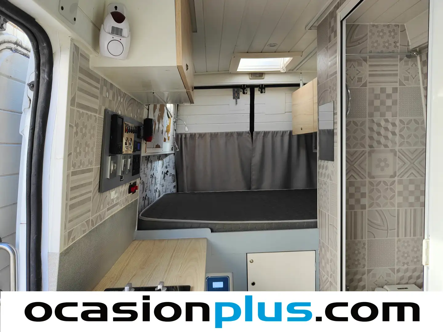 Foto Citroën Jumper Citroen Jumper BlueHDi 130 35 L3H3 (130 CV) Camperizada