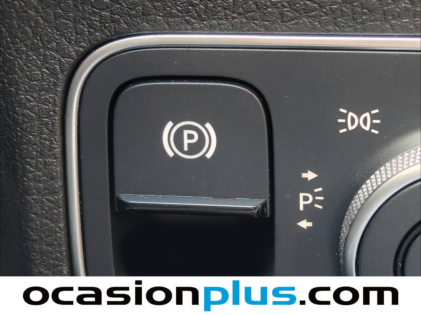 Foto Mercedes GLB Mercedes-Benz GLB 200 d (150 CV) Pack AMG