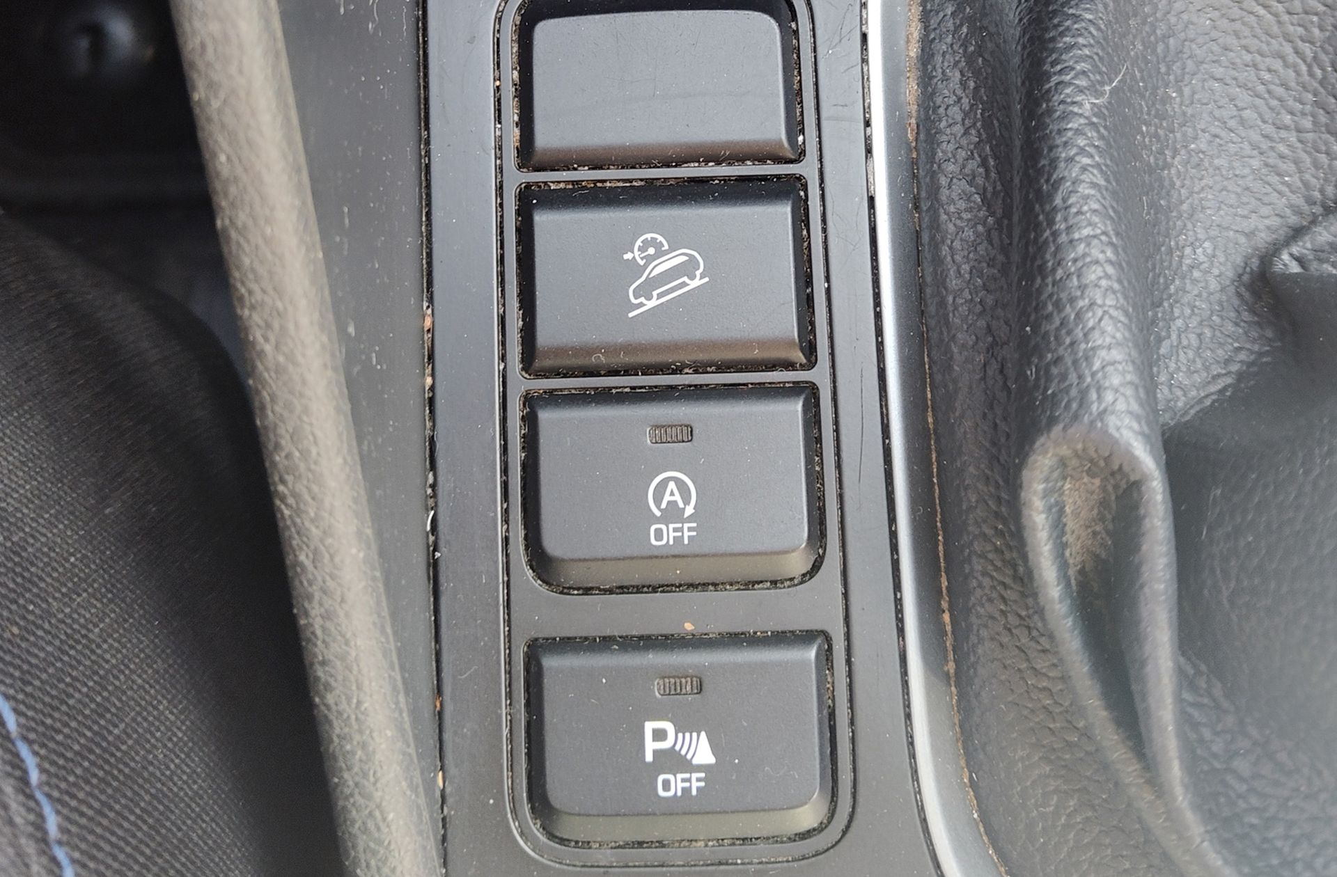 Hyundai Tucson 1.7 CRDi BlueDrive Essence 4x2 - foto 23