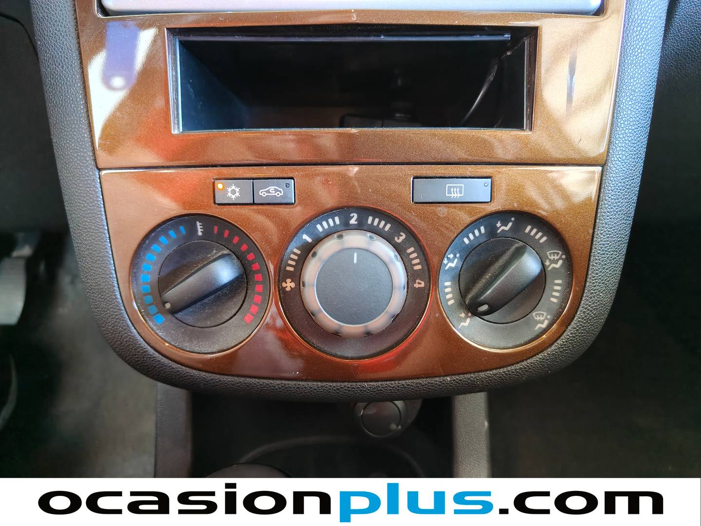 Extras y acabados del Opel Corsa Opel Corsa 1.3 ecoFLEX Essentia (75 CV)