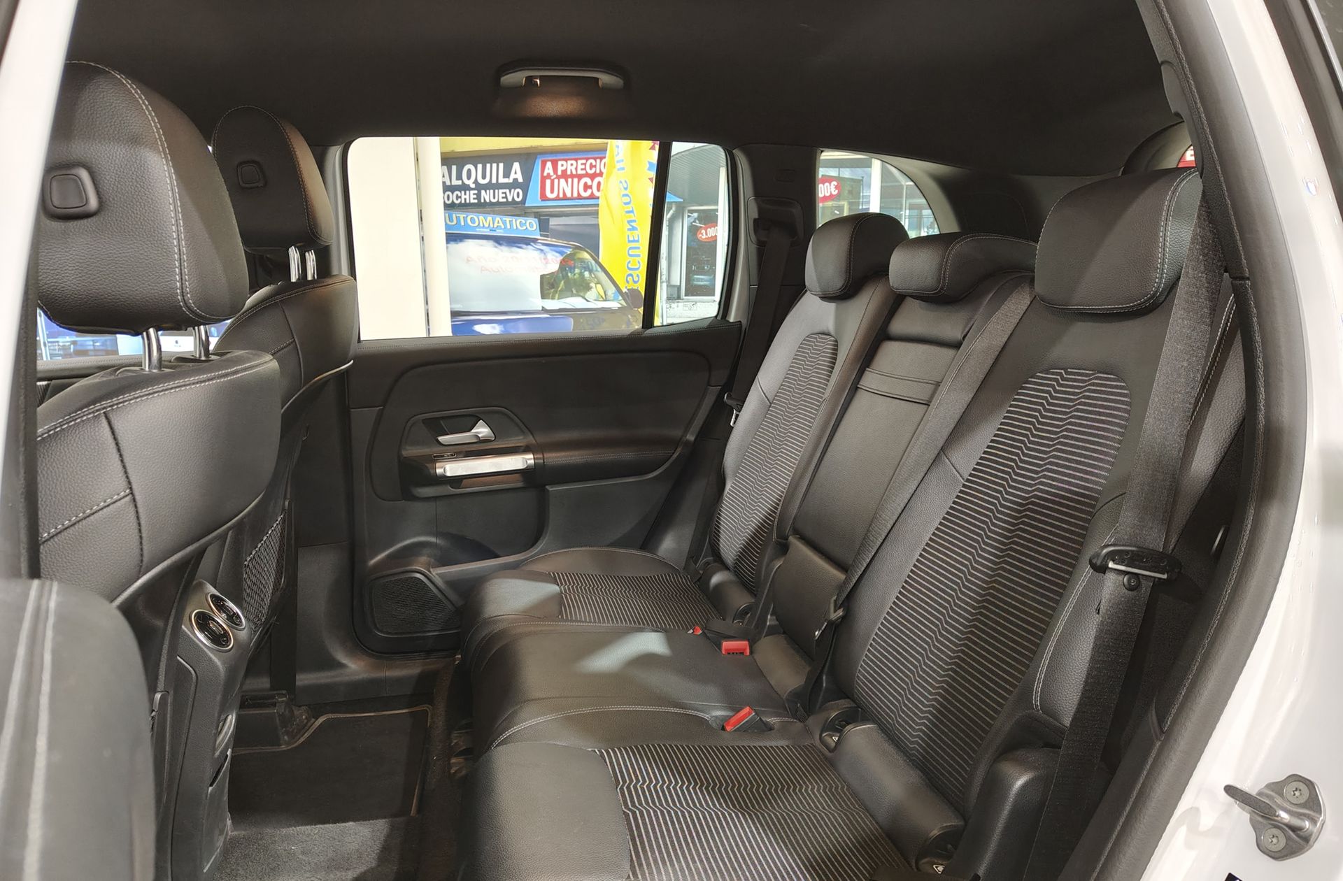 Mercedes-Benz GLB 220 D 4MATIC - foto 12
