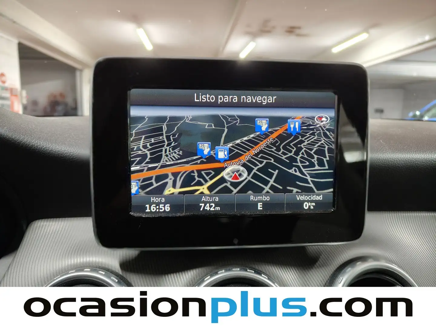 Foto Mercedes GLA Mercedes-Benz GLA 200 d Urban (136 CV) Pack AMG