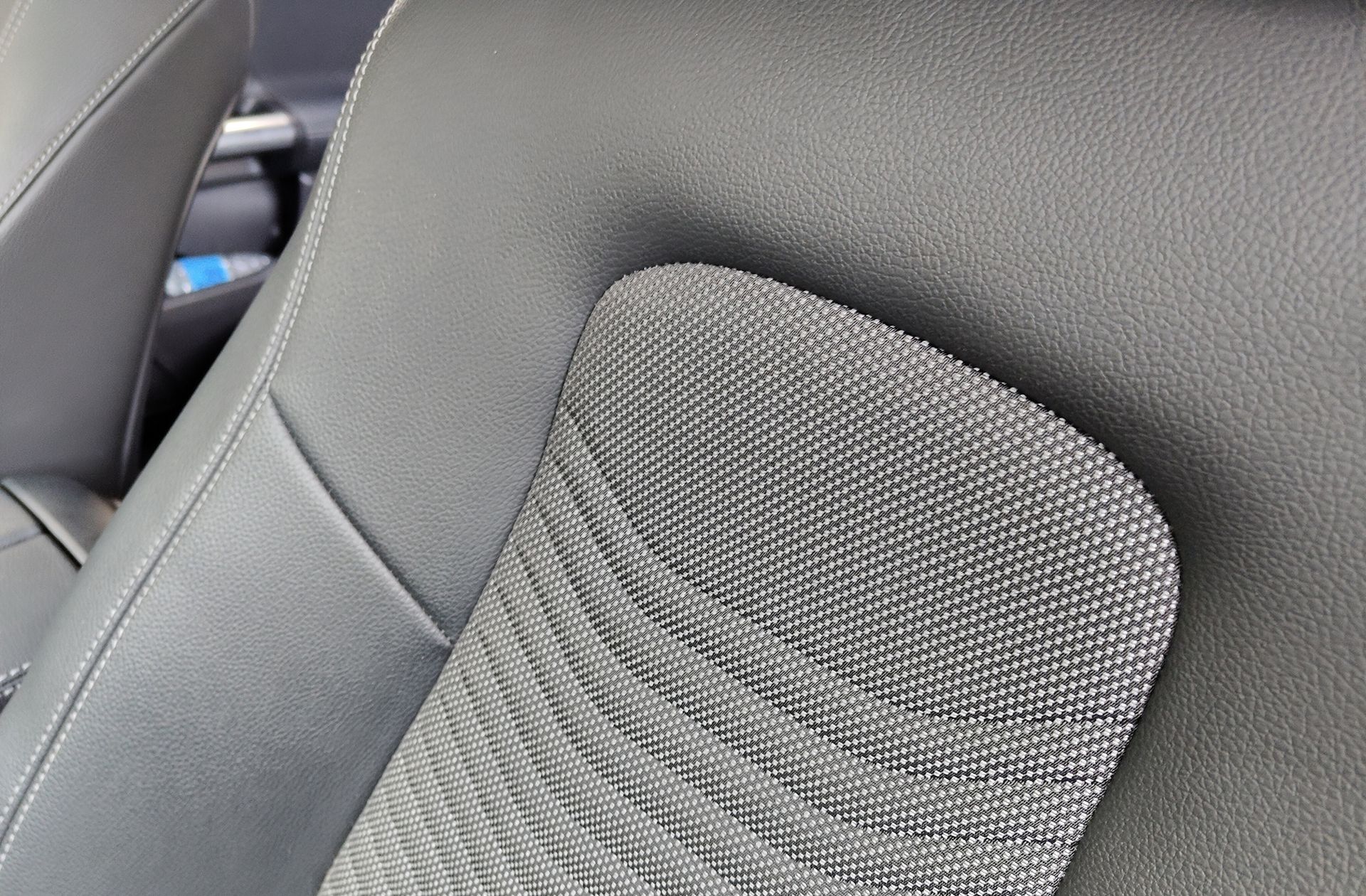 Mercedes-Benz GLA 180 - foto 6