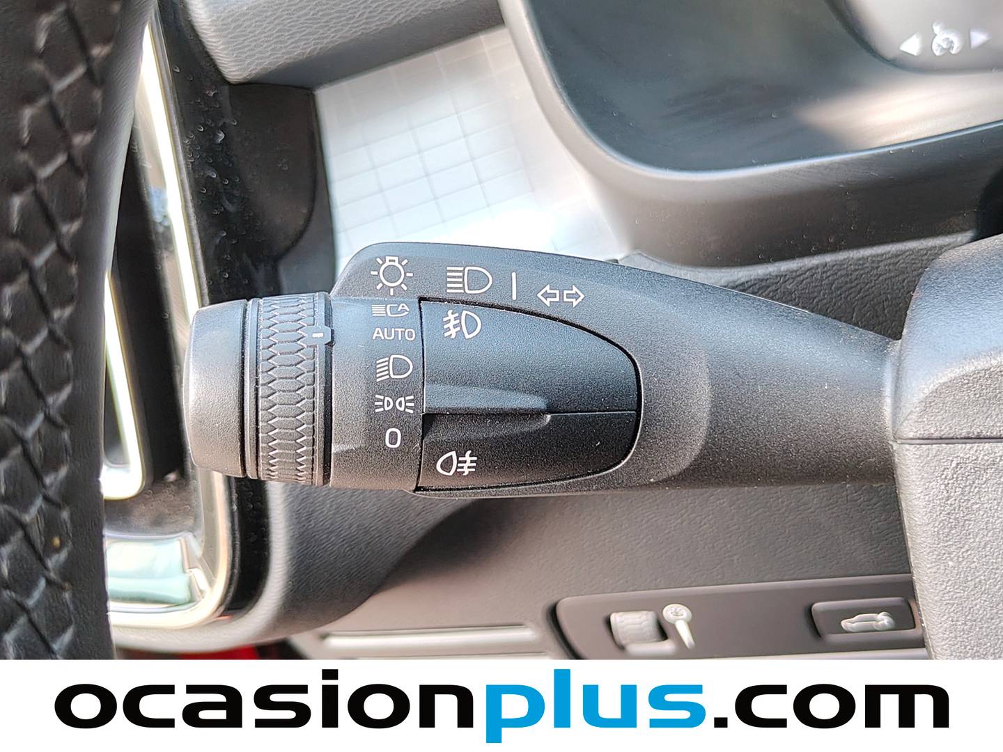 Volvo XC40 Volvo XC40 T3 Momentum Auto (163 CV) de segunda mano