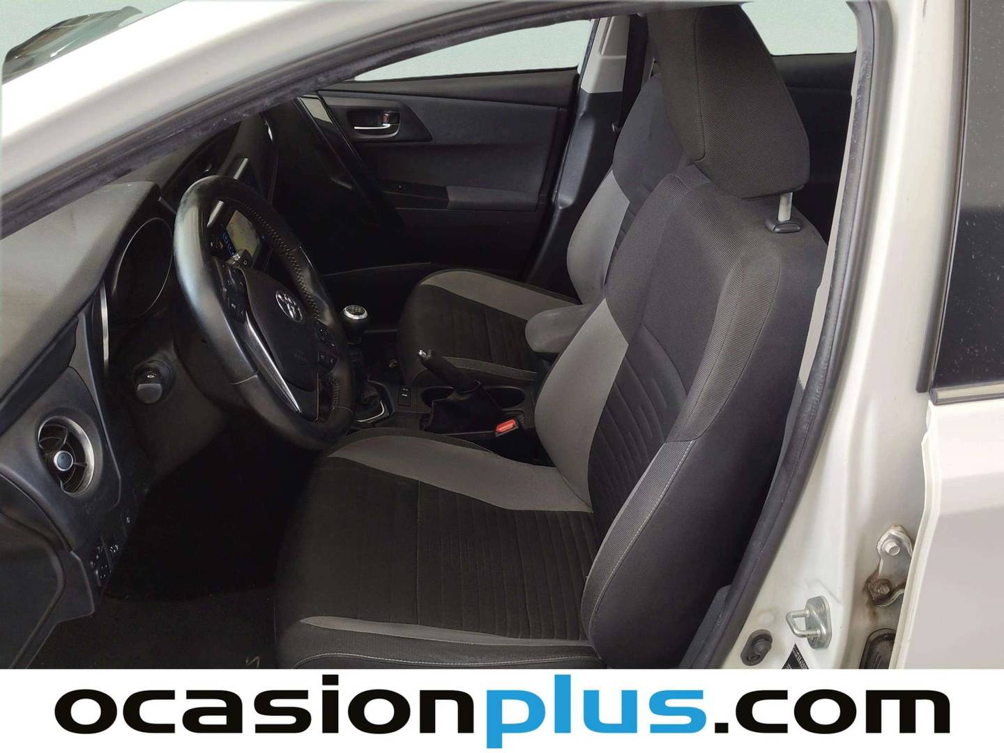 Foto asientos delanteros Toyota Auris Toyota Auris 120T Active (116 CV)