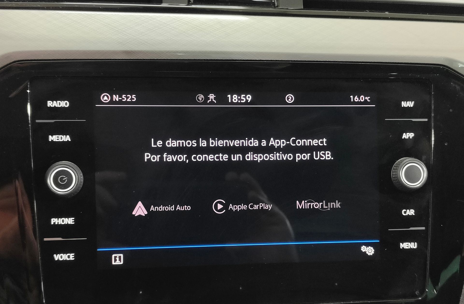 Volkswagen Passat 2.0 TDI DSG - foto 8