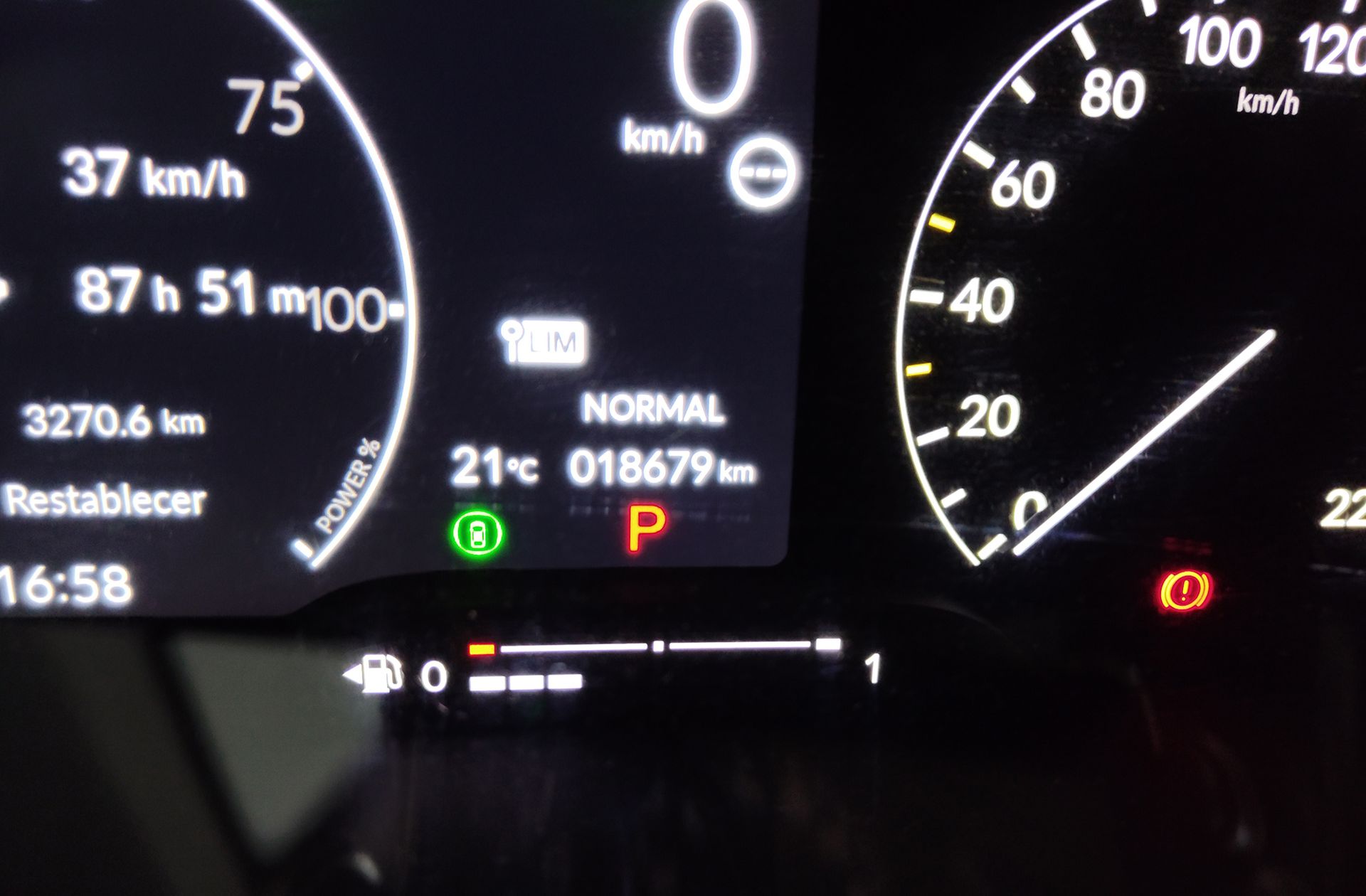 Honda Civic 2.0 i-MMD Elegance CVT - foto 10