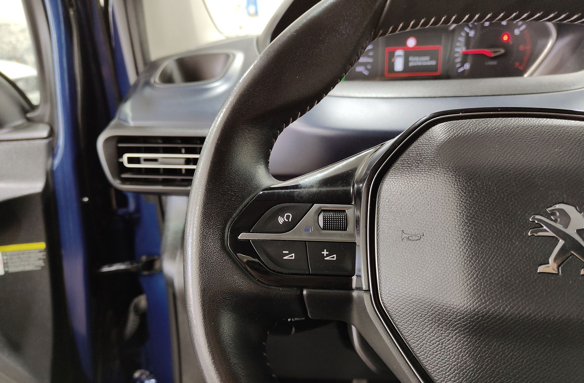 Peugeot Rifter PureTech Allure Standard - foto 23