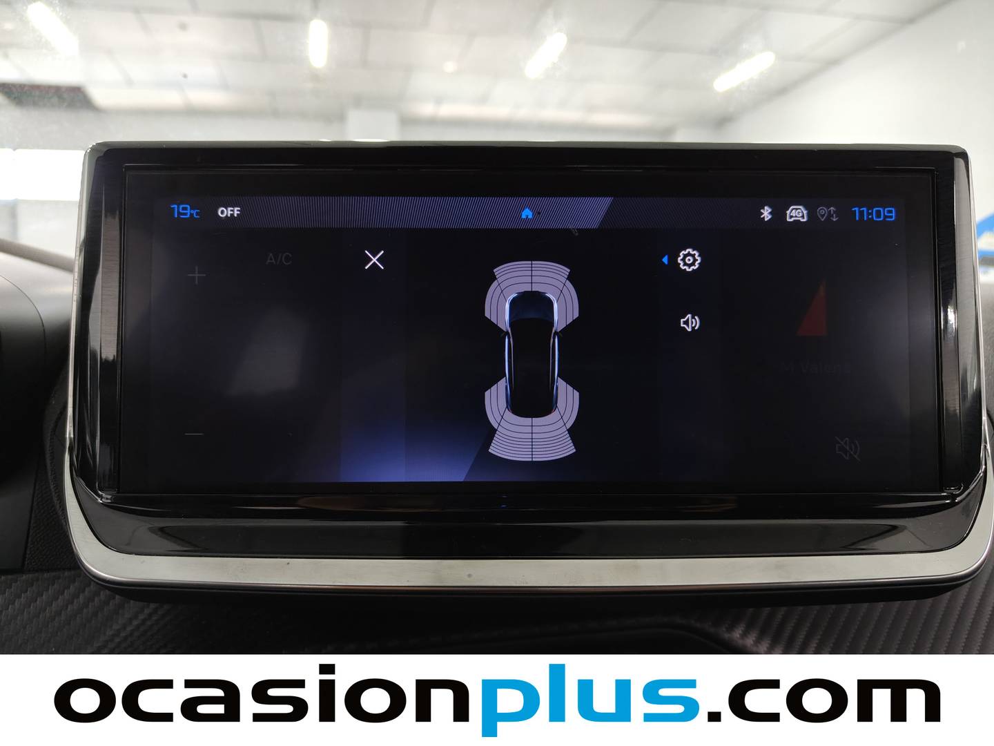 Foto Peugeot 2008 Peugeot 2008 Allure Hybrid eDCS6 (136 CV)