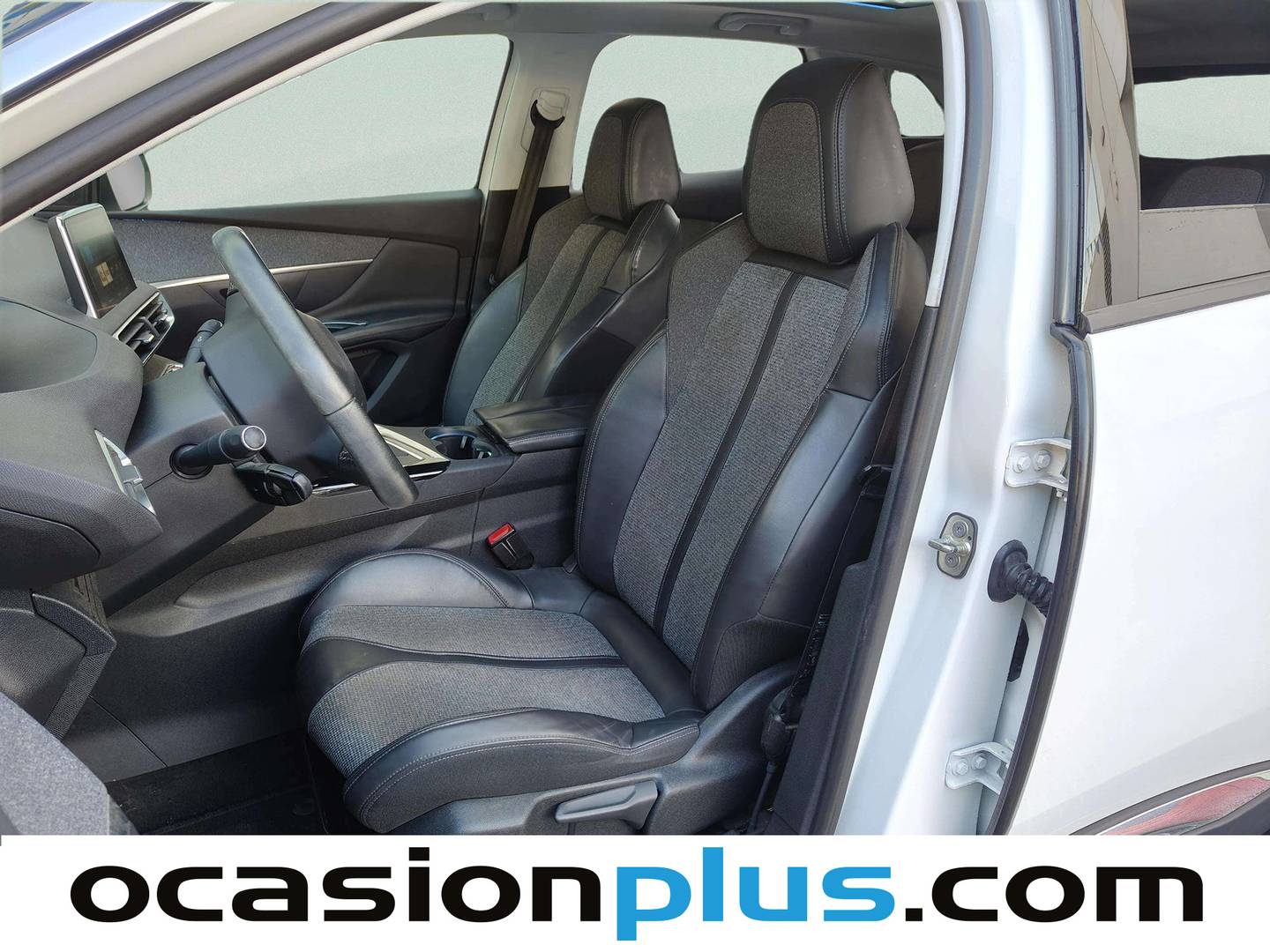 Foto asientos delanteros Peugeot 3008 Peugeot 3008 PureTech 130 S&S Allure (130 CV)