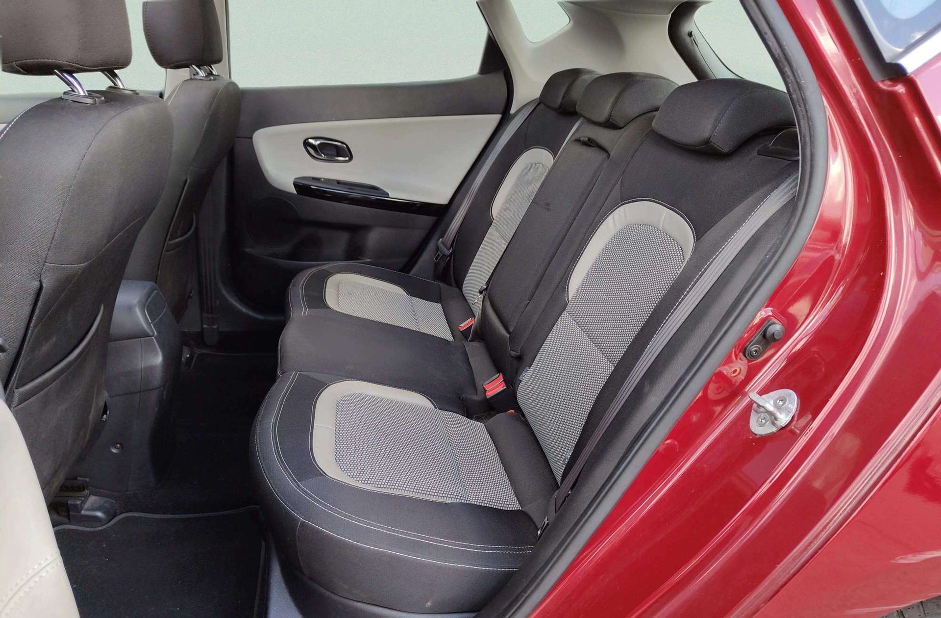 Kia Ceed 1.6 CRDi VGT Maracaná - foto 13
