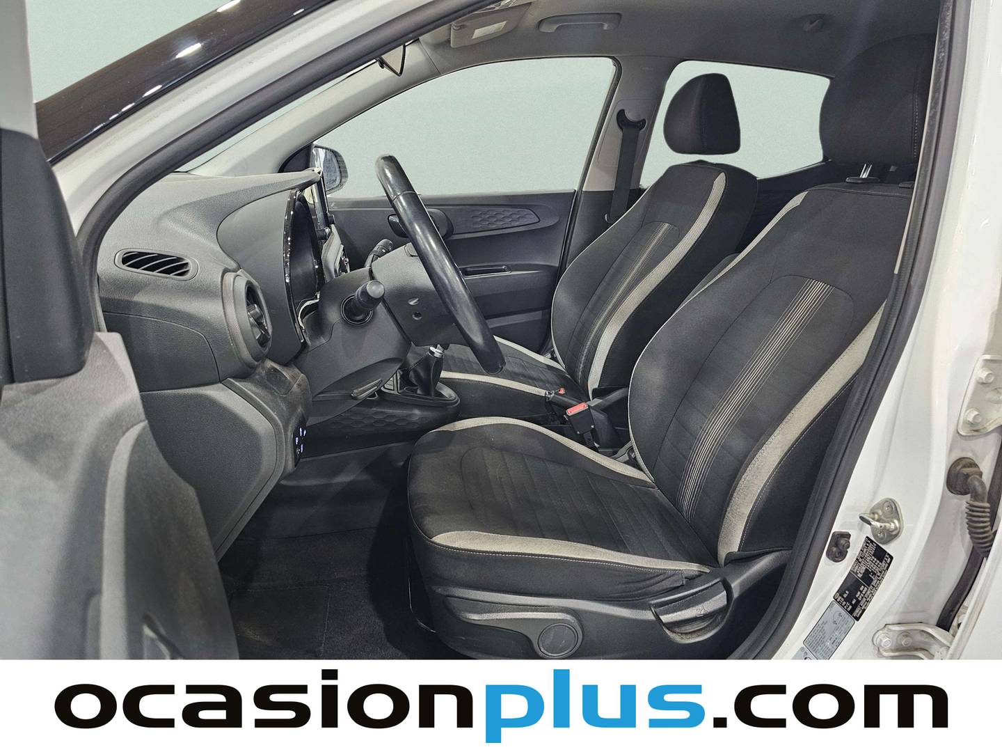 Foto asientos delanteros Hyundai i10 Hyundai i10 1.2 Tecno 2C (84 CV)