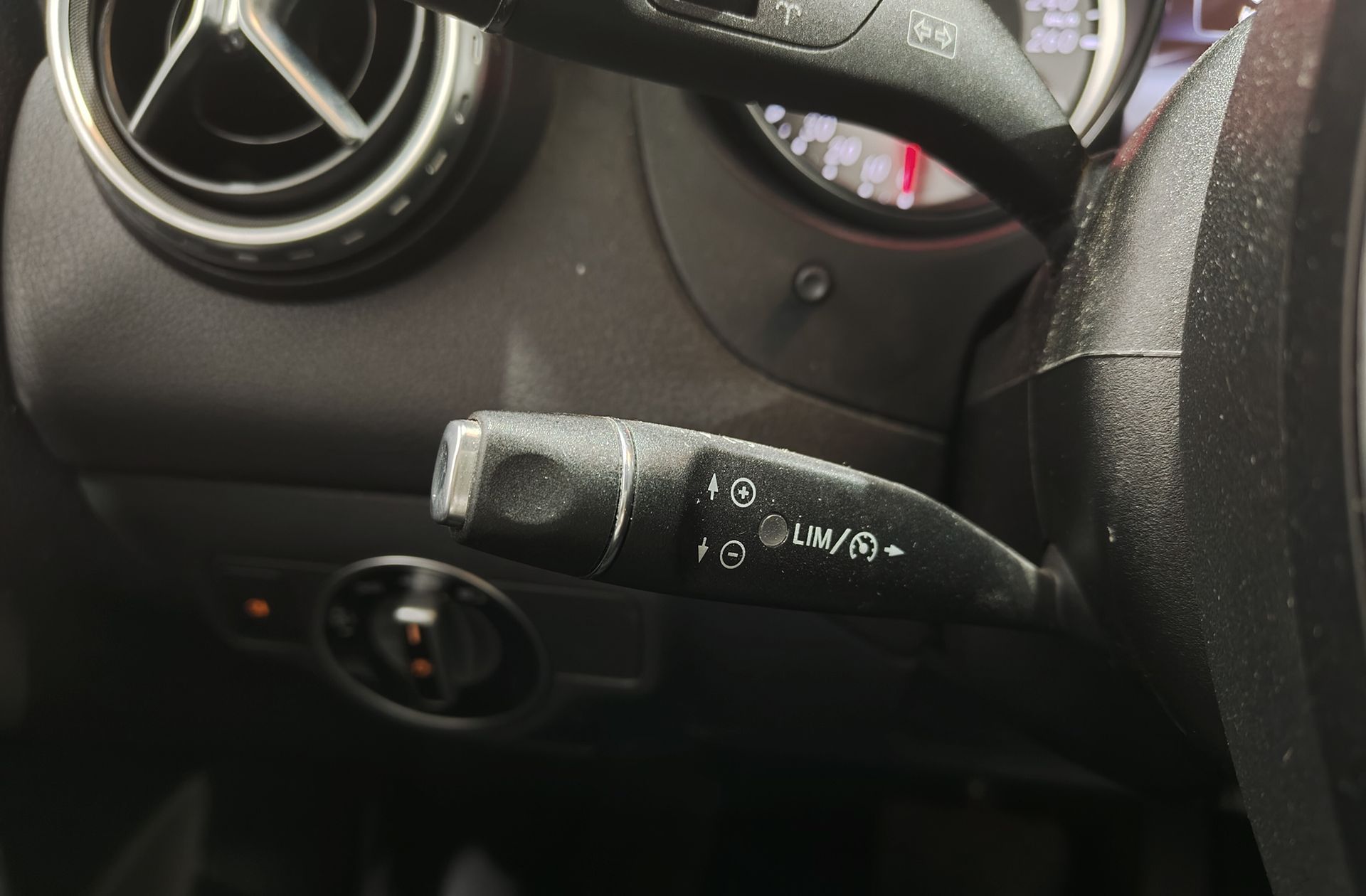 Mercedes-Benz GLA 220 CDI Edition 1 - foto 26