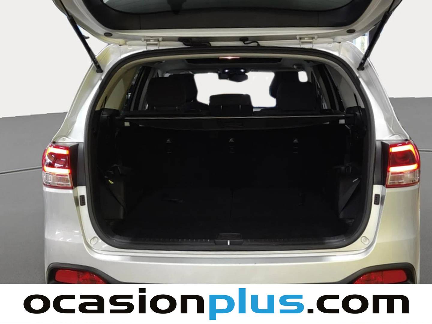 Fotos maletero KIA Sorento KIA Sorento 2.2 CRDi Drive 4x2 Auto (200 CV) 7 plazas