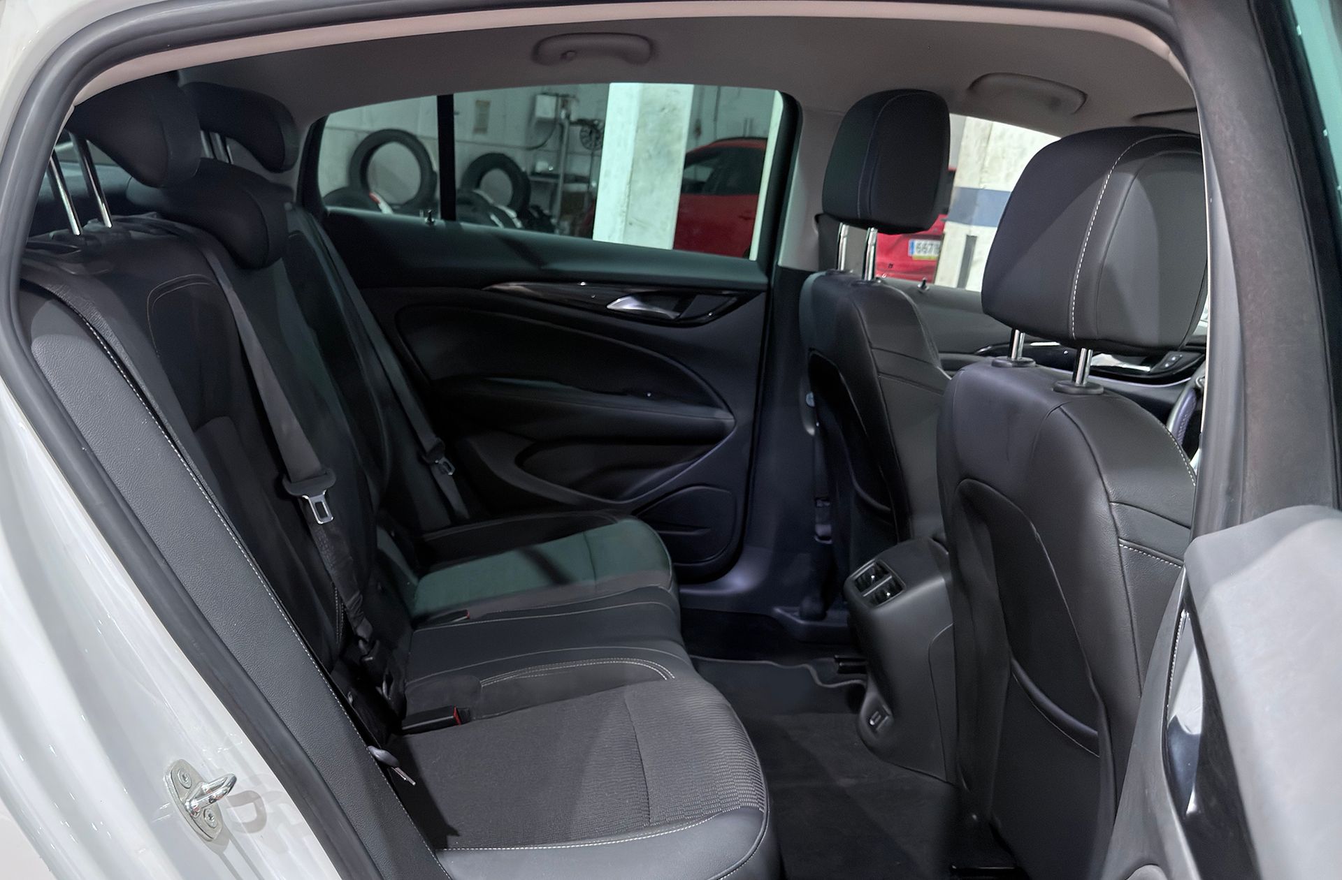 Opel Insignia GS 1.6 CDTI Turbo D Innovation - foto 13