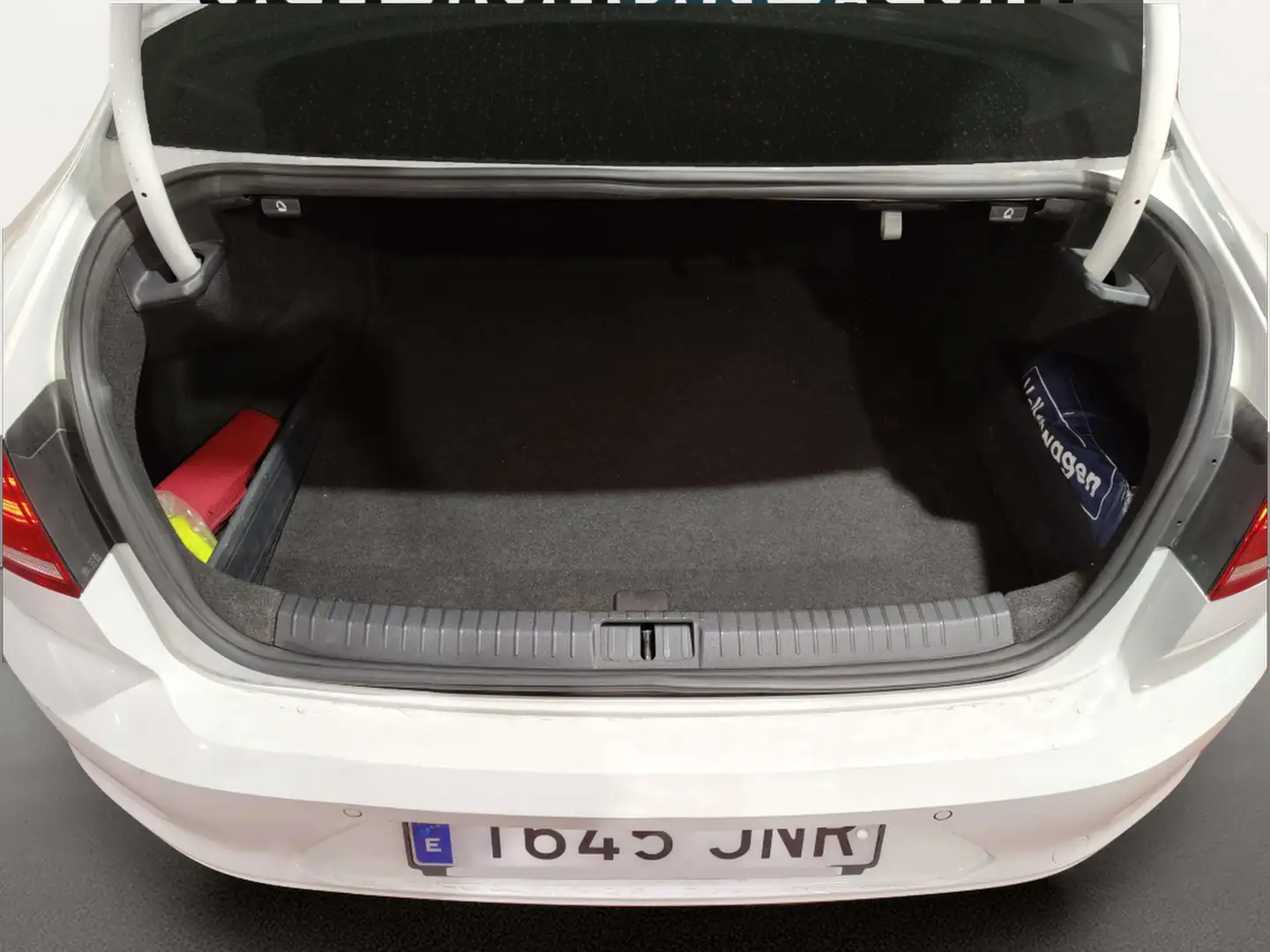 Foto Volkswagen Passat Volkswagen Passat Advance 1.6 TDI (120 CV)