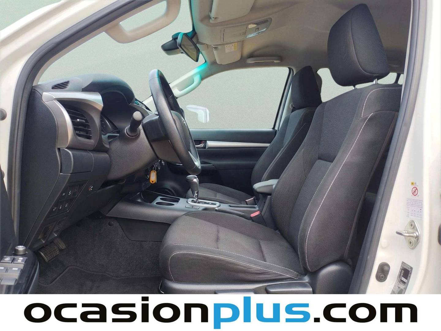Foto asientos delanteros Toyota Hilux Toyota Hilux 2.4 D-4D Doble Cabina VXL A/T (150 CV)