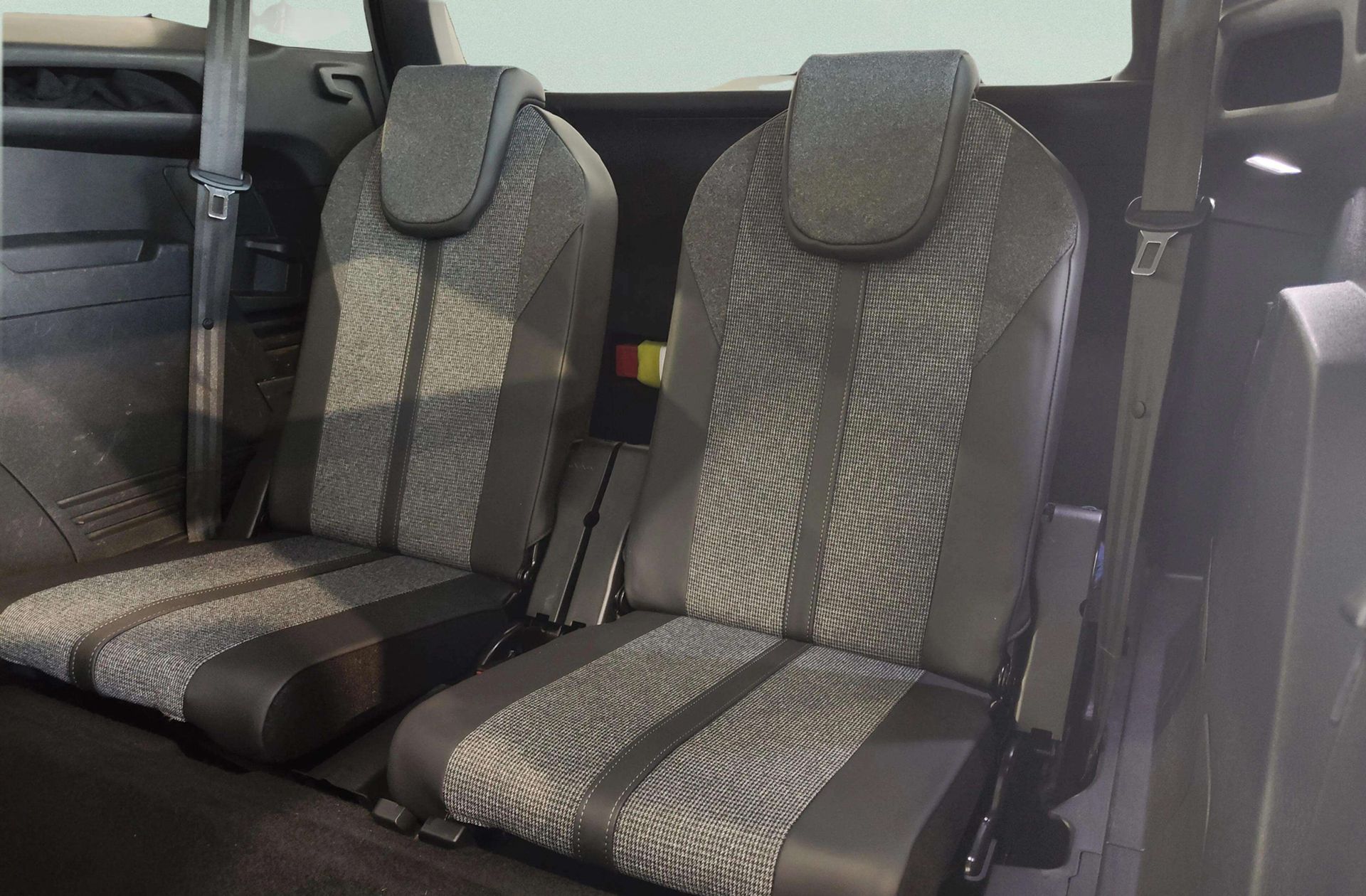 Peugeot 5008 BlueHDi 120 Allure 7 plazas - foto 14