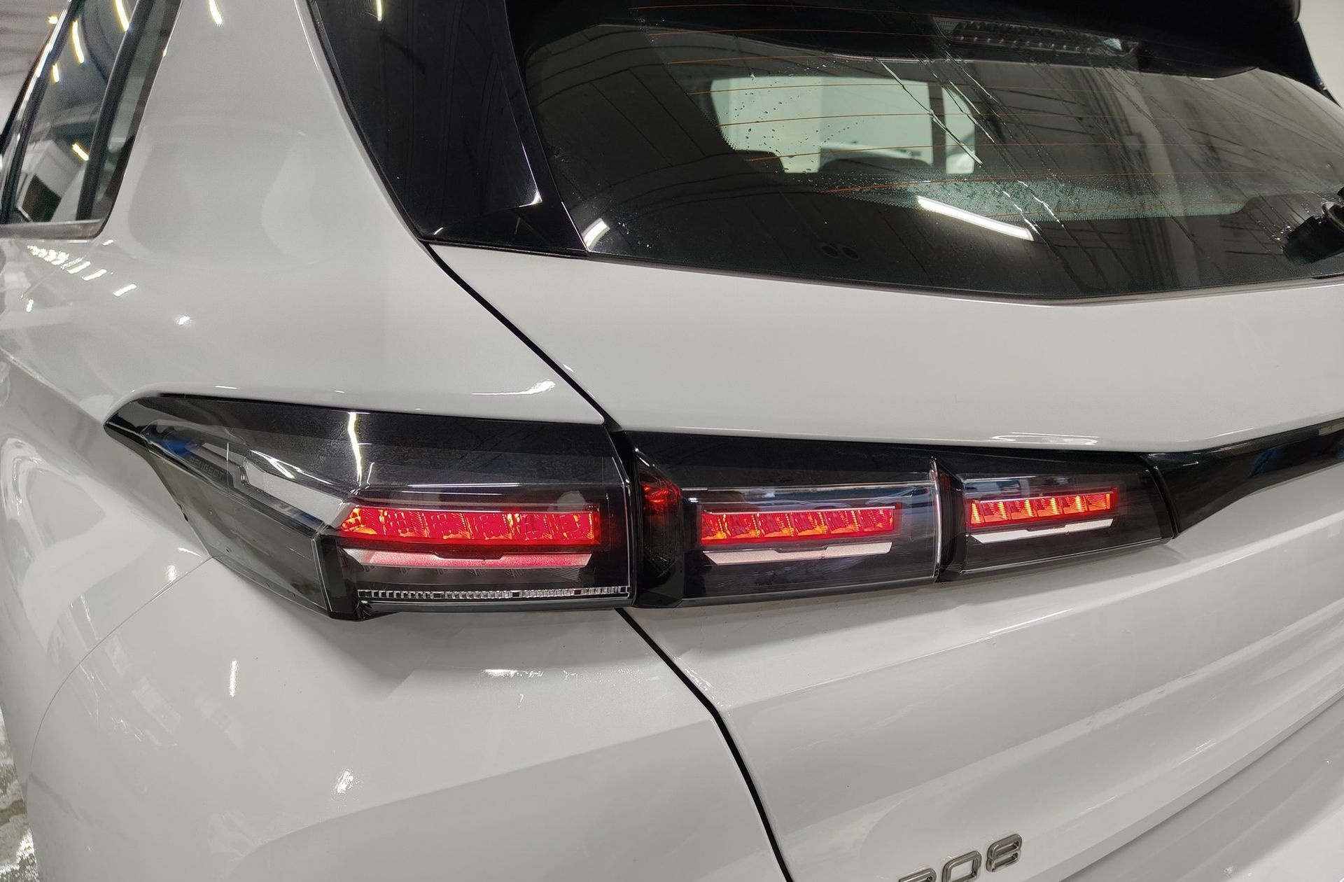 Peugeot 308 PureTech 130 Active Pack EAT8 - foto 16