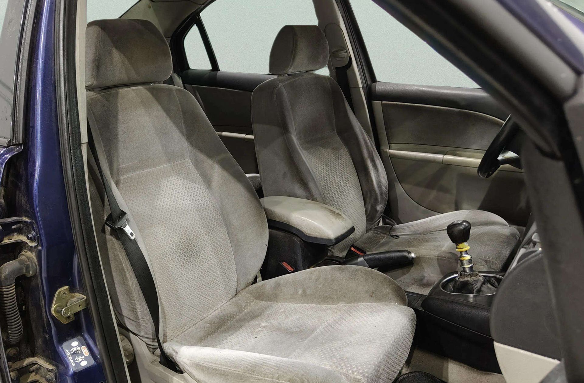 Ford Mondeo 2.0 TDdi Sedan Ghia - foto 15