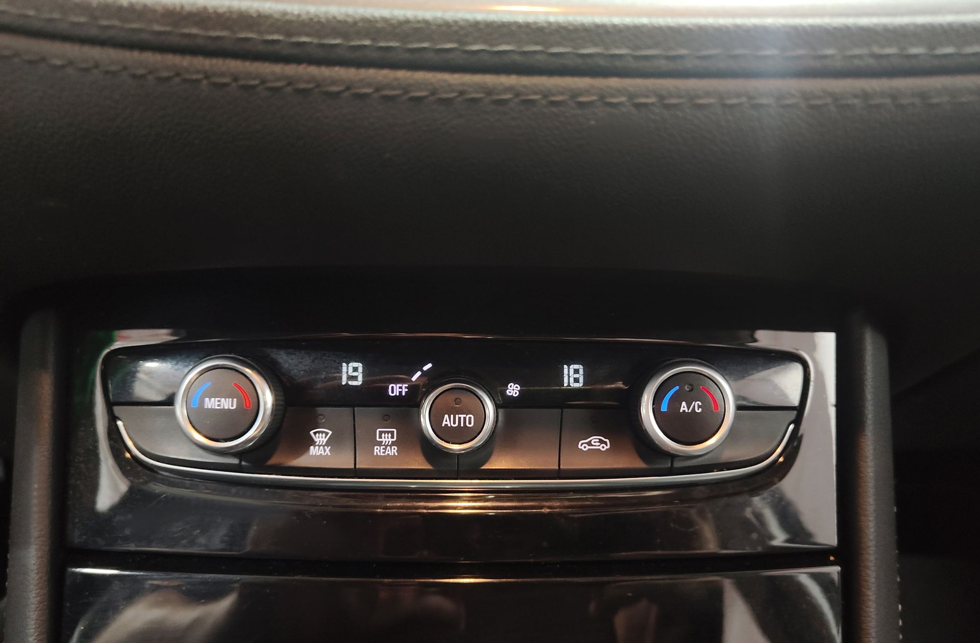 Opel Grandland 1.5 CDTi 120 Aniversario - foto 26
