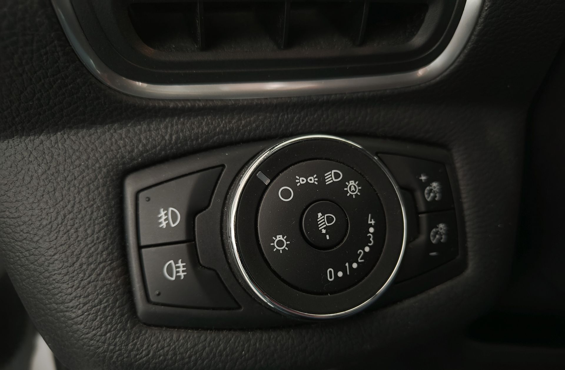 Ford B-Max 1.0 EcoBoost Titanium - foto 8