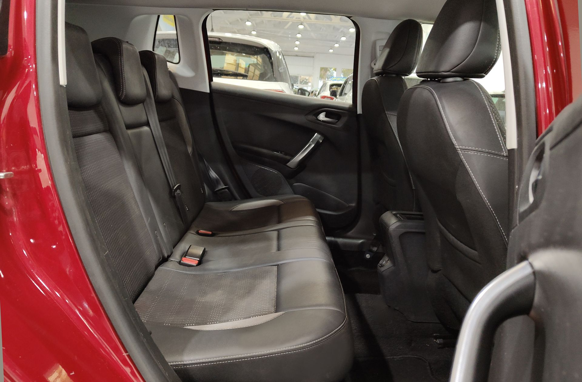 Peugeot 2008 PureTech 110 Allure - foto 16