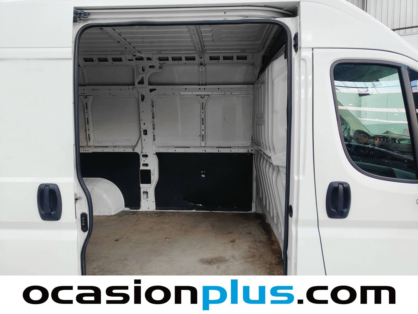 Fotos maletero Peugeot Boxer Peugeot Boxer Furgon BlueHDi 130 335 L2H2 (130 CV)