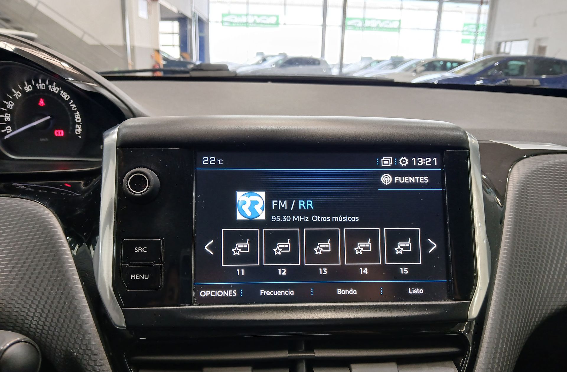 Peugeot 208 PureTech 110 Allure EAT6 - foto 33