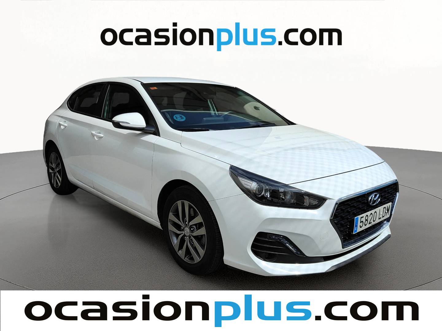 Foto delantera Hyundai i30 Hyundai i30 Fastback 1.0 TGDI Klass (120 CV) derecha