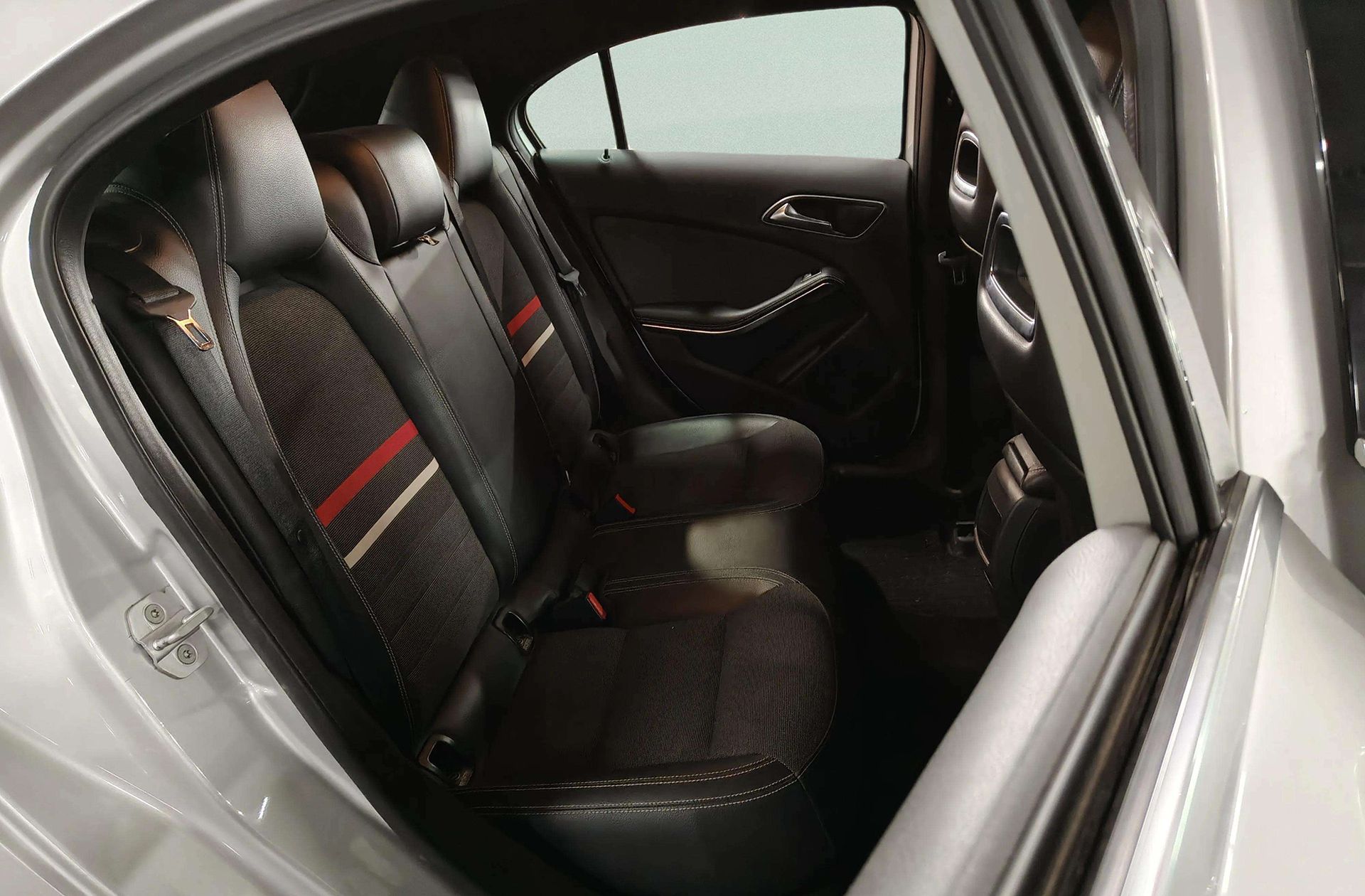 Mercedes-Benz Clase A 180 Style - foto 18
