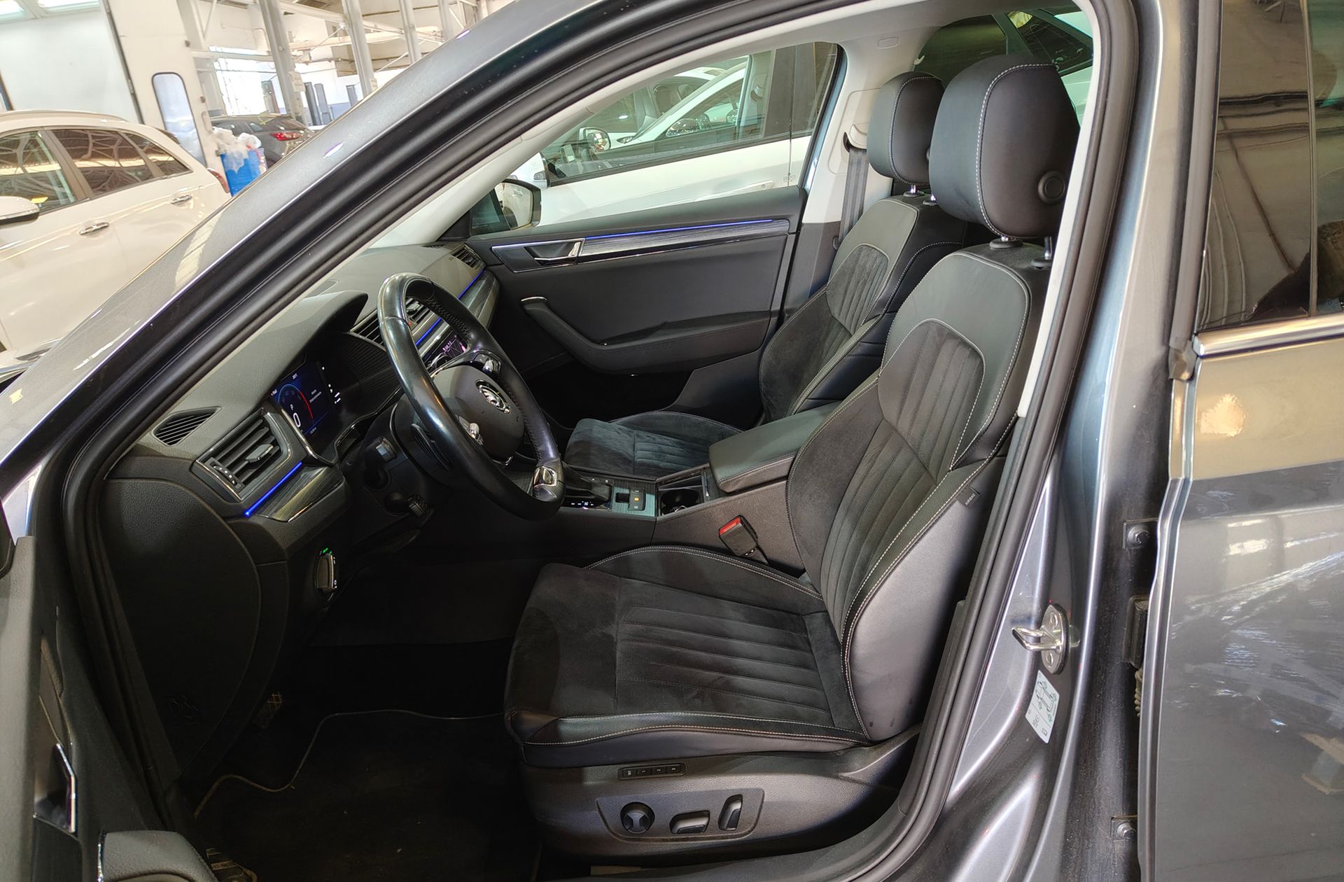 Škoda Superb 1.5 TSI Style DSG - foto 12