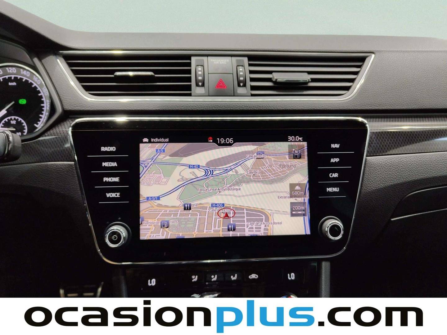 Equipamiento del Skoda Superb Skoda Superb Combi 2.0 TDI Sport Line DSG (190 CV)