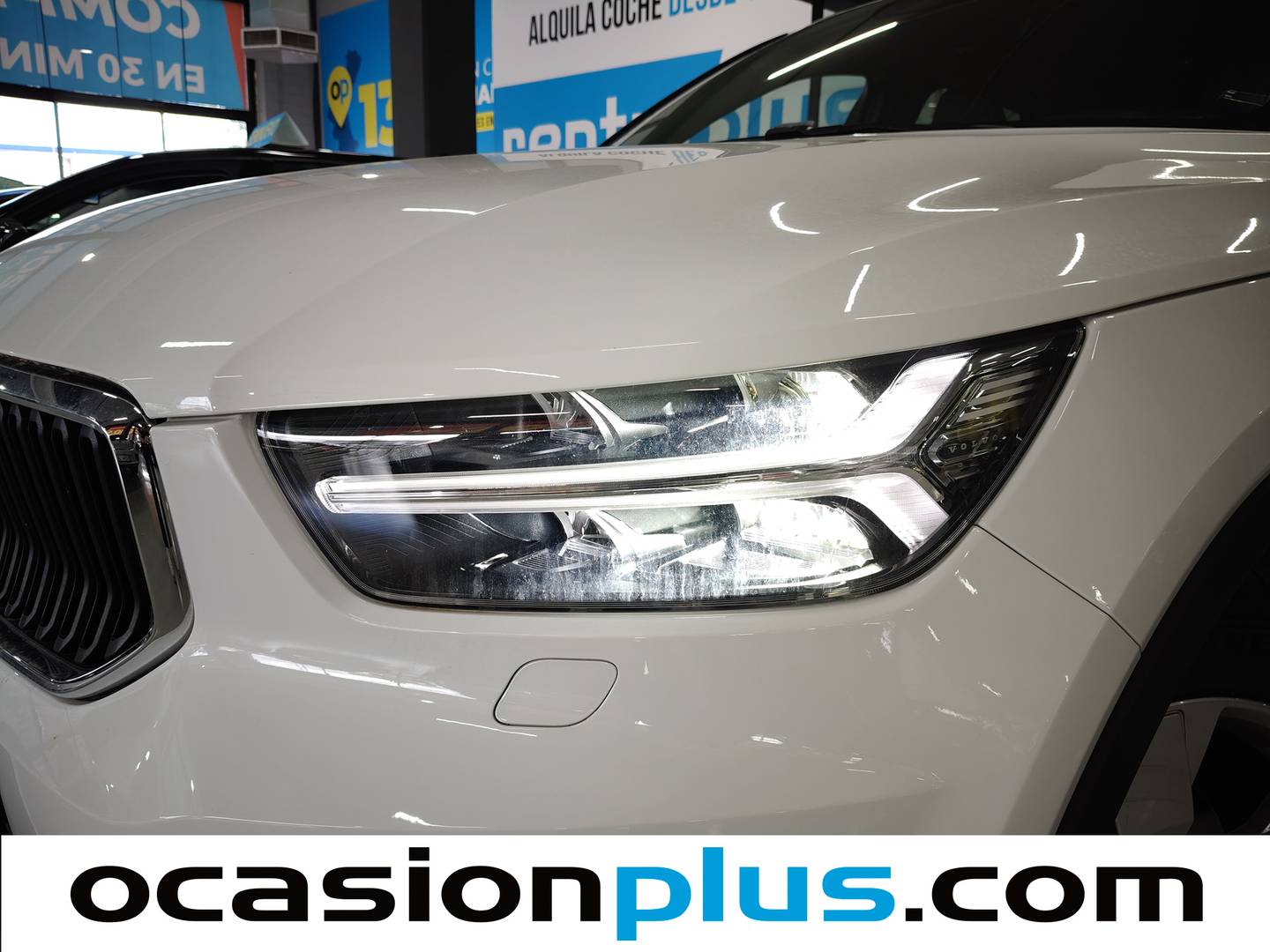 Paquetes del Volvo XC40 Volvo XC40 T3 Business Plus Auto (163 CV)