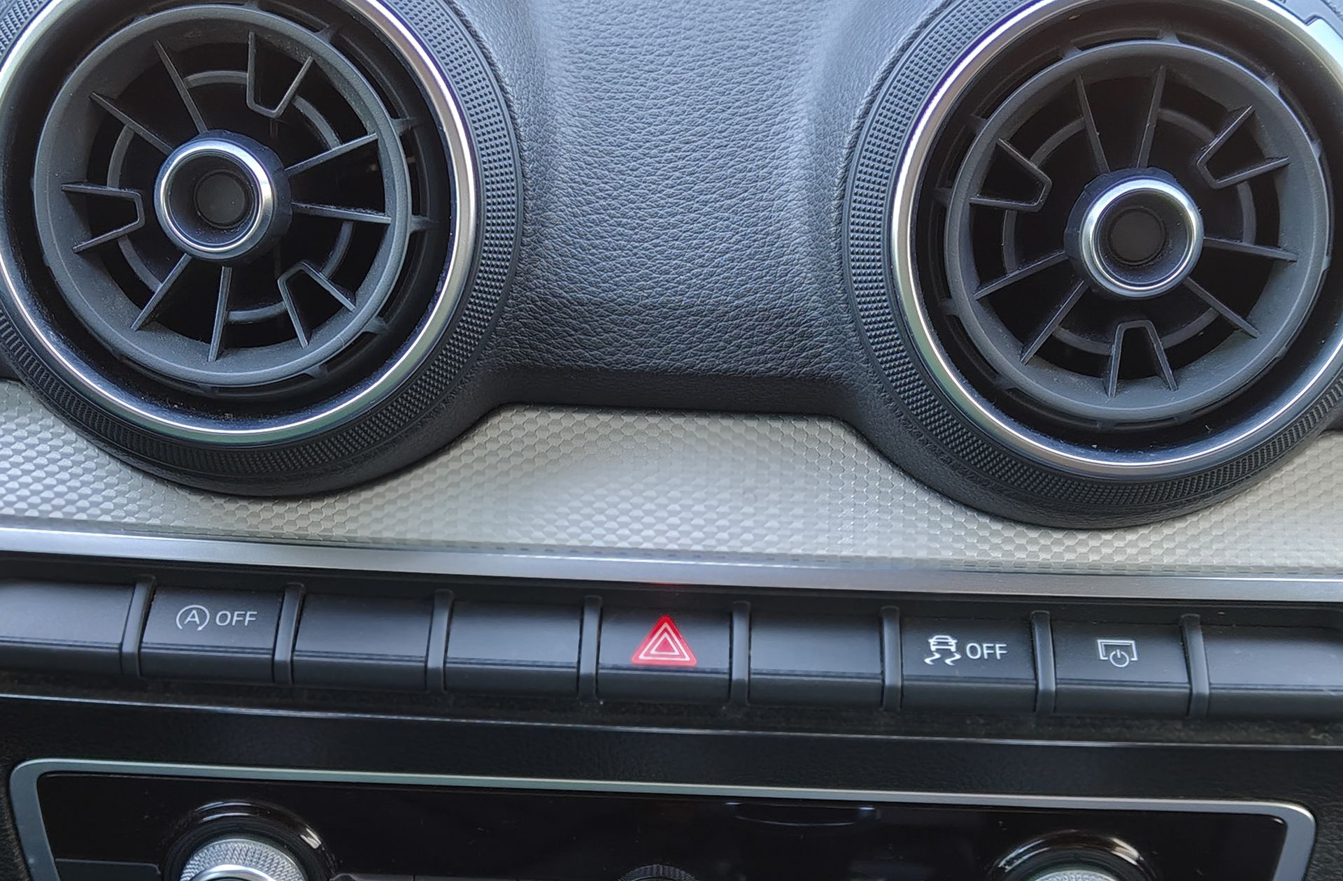 Audi Q2 Advanced 30 TDI - foto 9