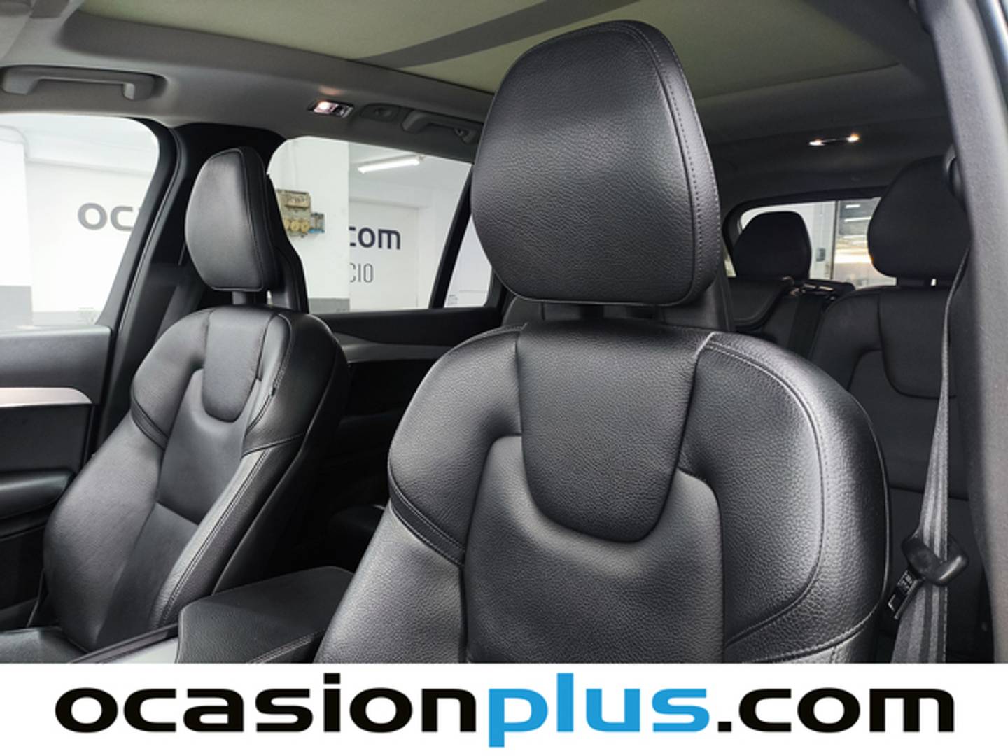 Equipamiento del Volvo XC90 Volvo XC90 D5 Momentum AWD Auto (235 CV)