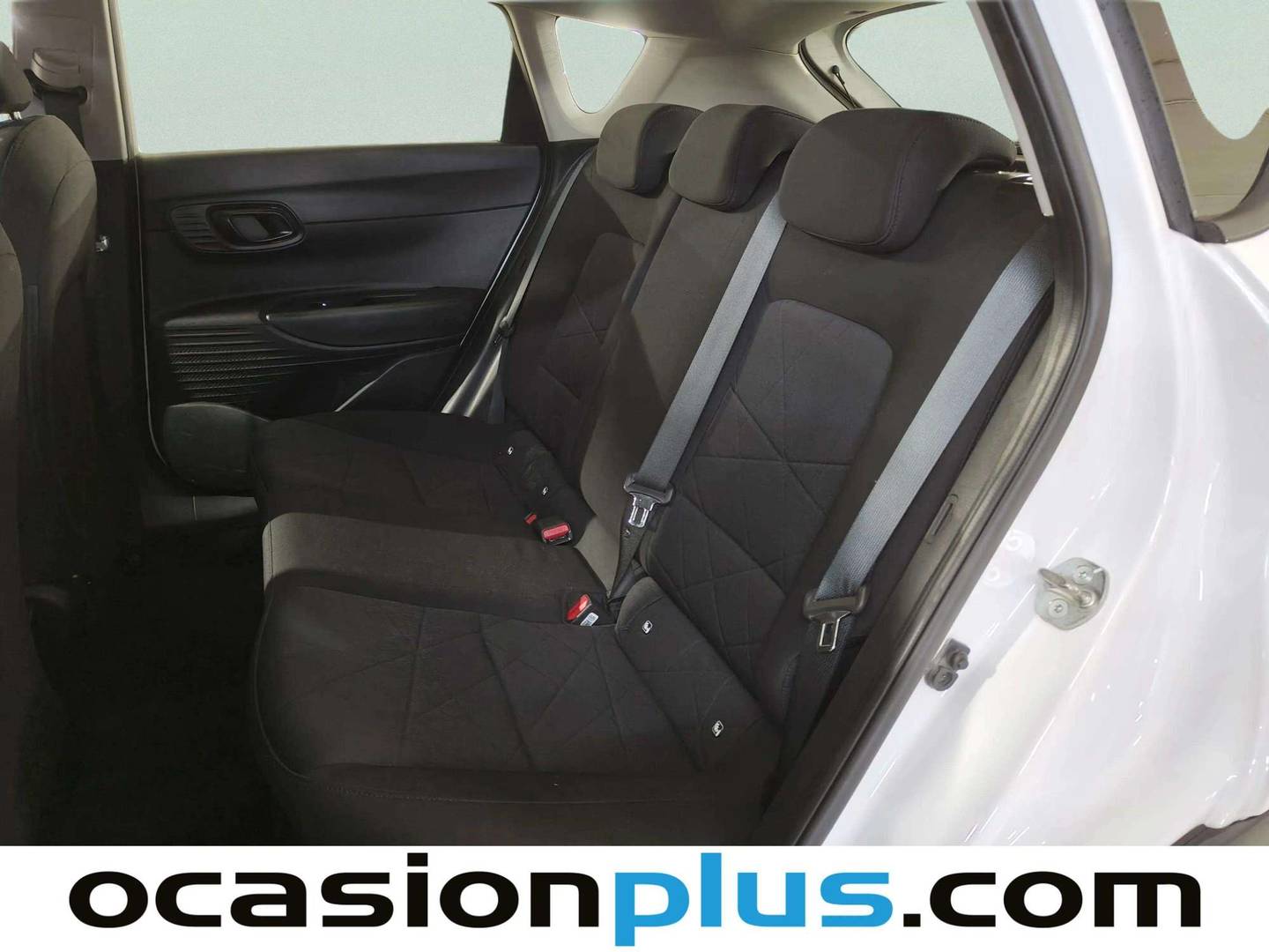 Foto asientos traseros Hyundai Bayon Hyundai Bayon 1.2 MPI Maxx (84 CV)