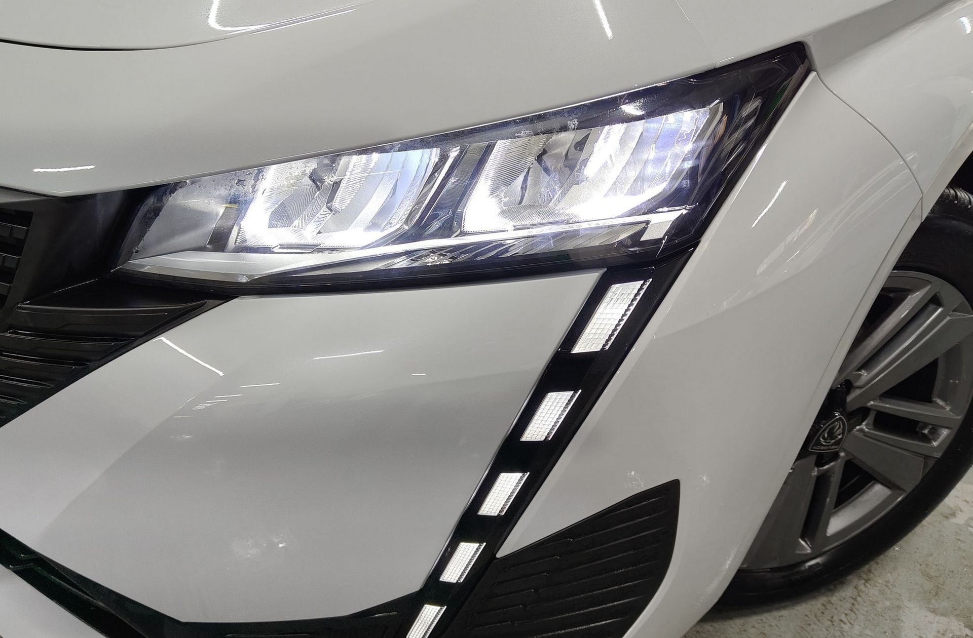 Peugeot 308 PureTech 130 Active Pack EAT8 - foto 14