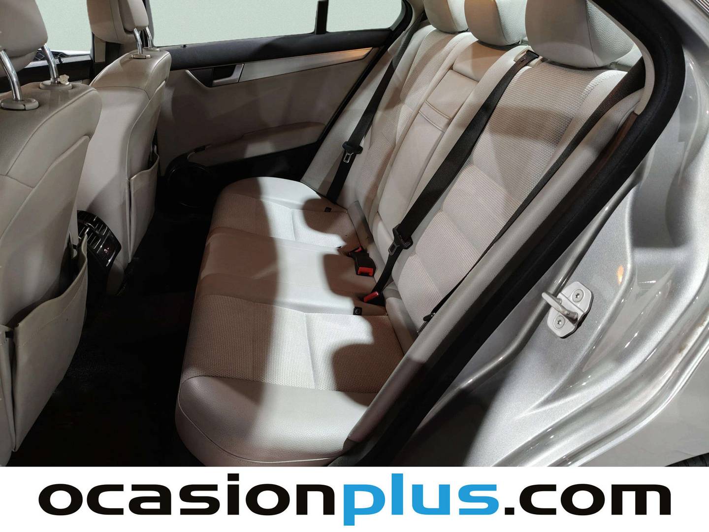 Foto asientos traseros Mercedes Clase C Mercedes Clase C 200 CDI Blue Efficiency Avantgarde Edition (136 CV)