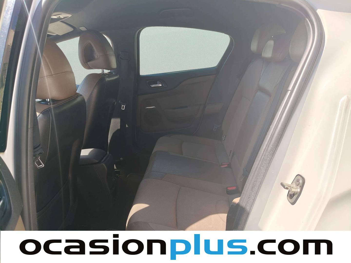 Foto asientos traseros Citroën DS4 Citroën DS4 1.6 e-HDi STT Style (112 CV)